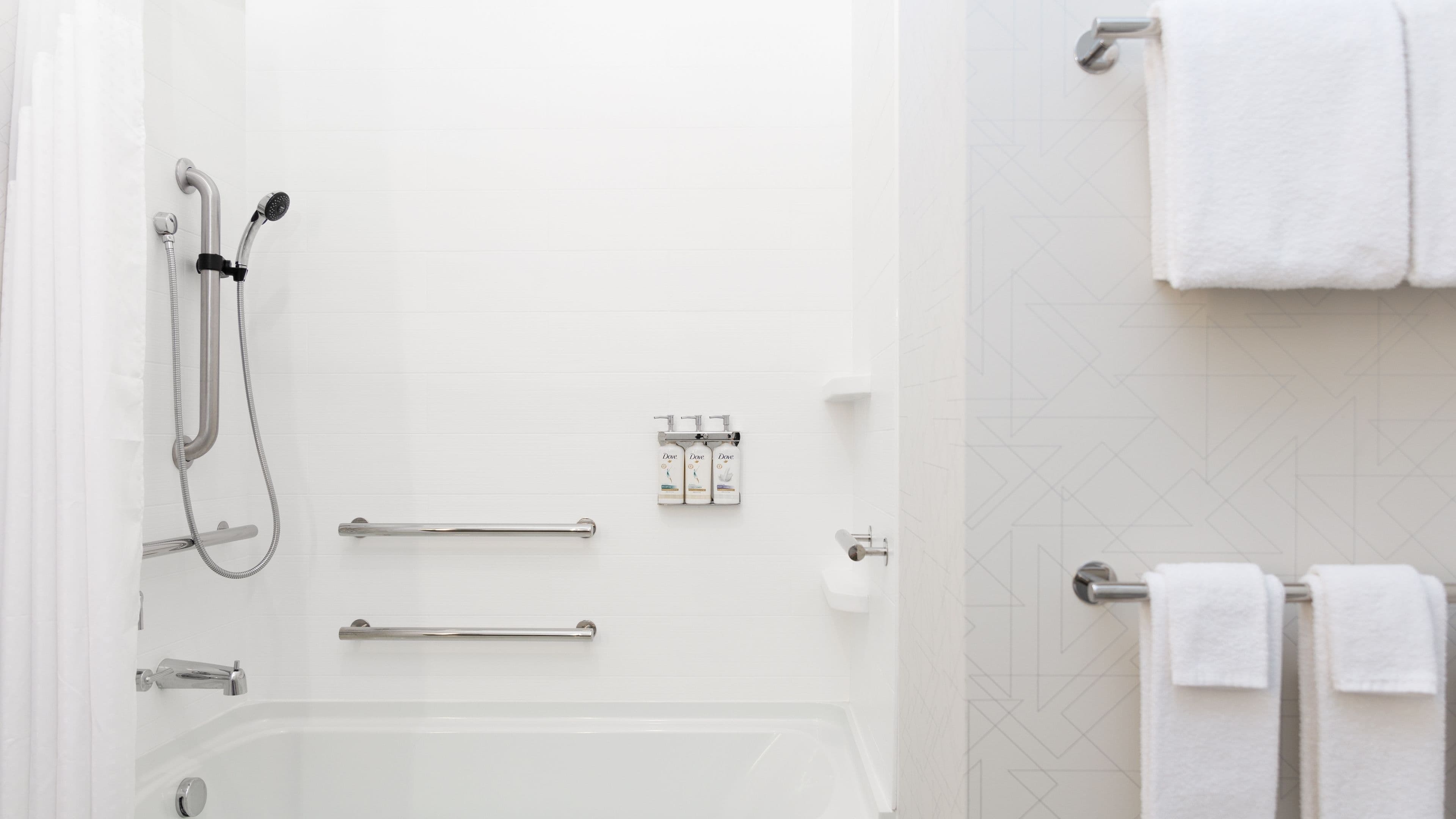 Holiday Inn Express & Suites Chatsworth — 20