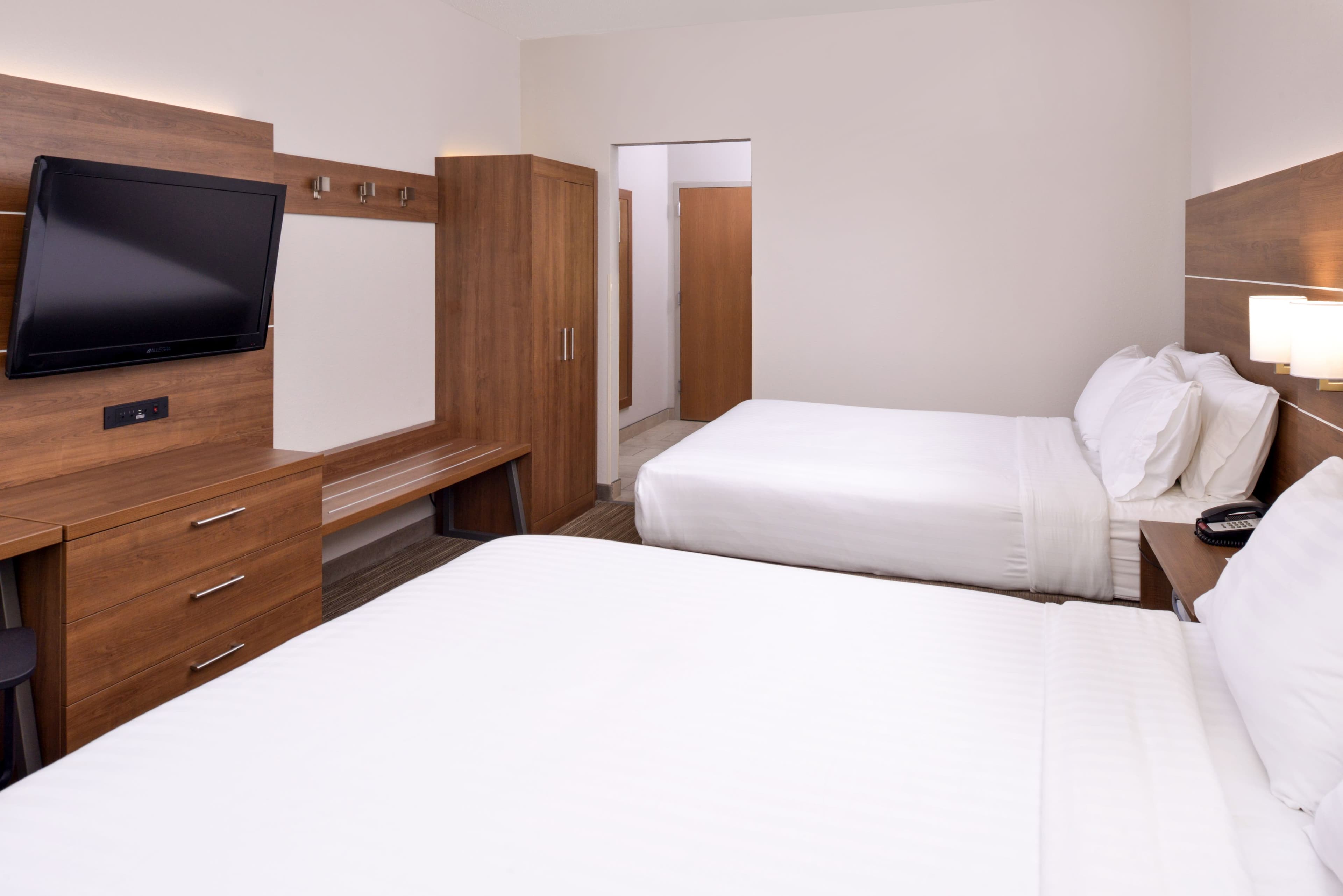 Holiday Inn Express & Suites Chattanooga (East Ridge) — 37