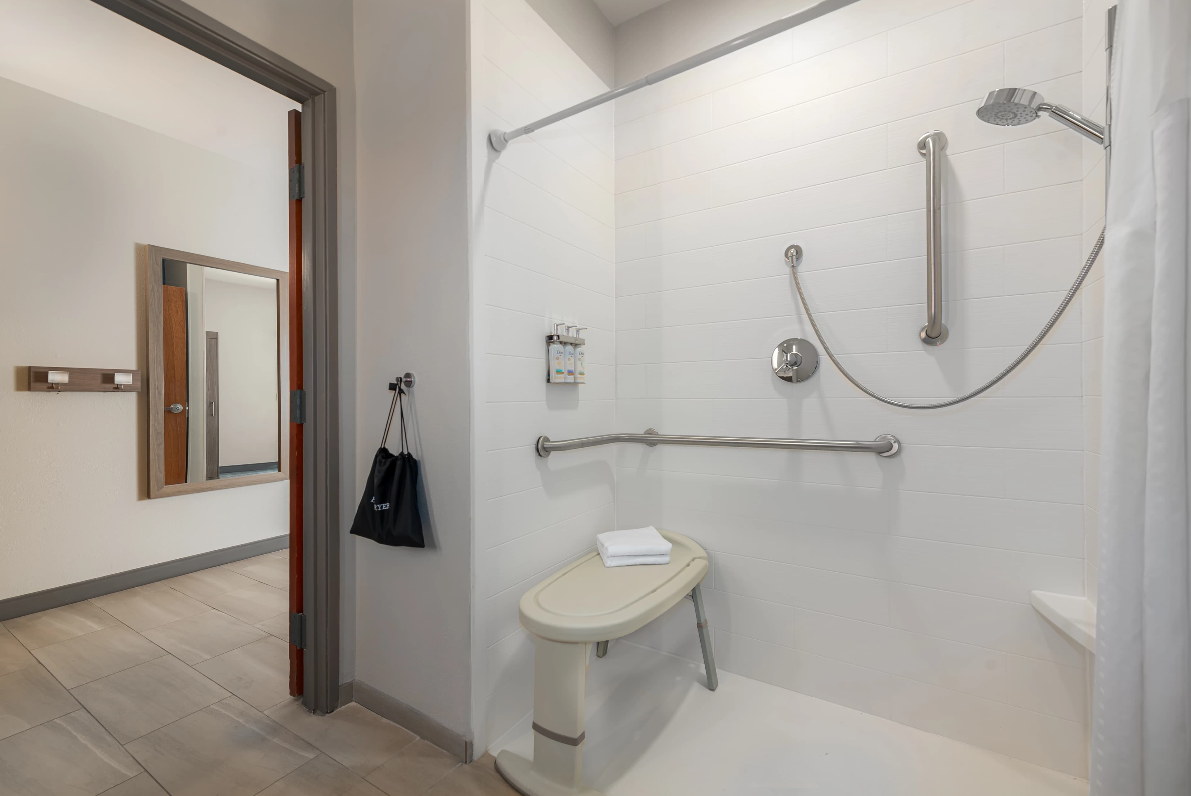 Holiday Inn Express & Suites Cherokee/Casino — 9