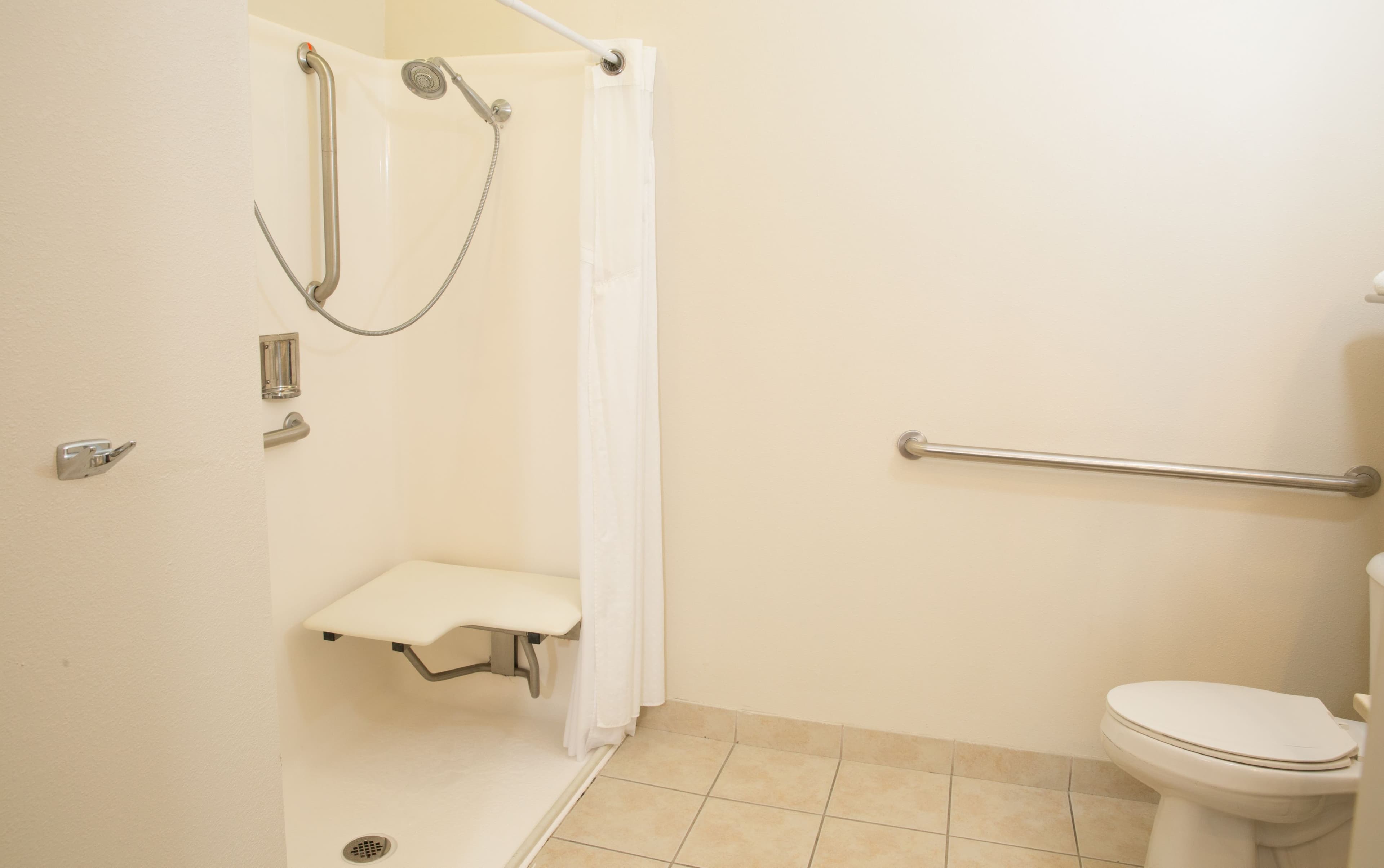 Holiday Inn Express & Suites Cherokee/Casino — 8