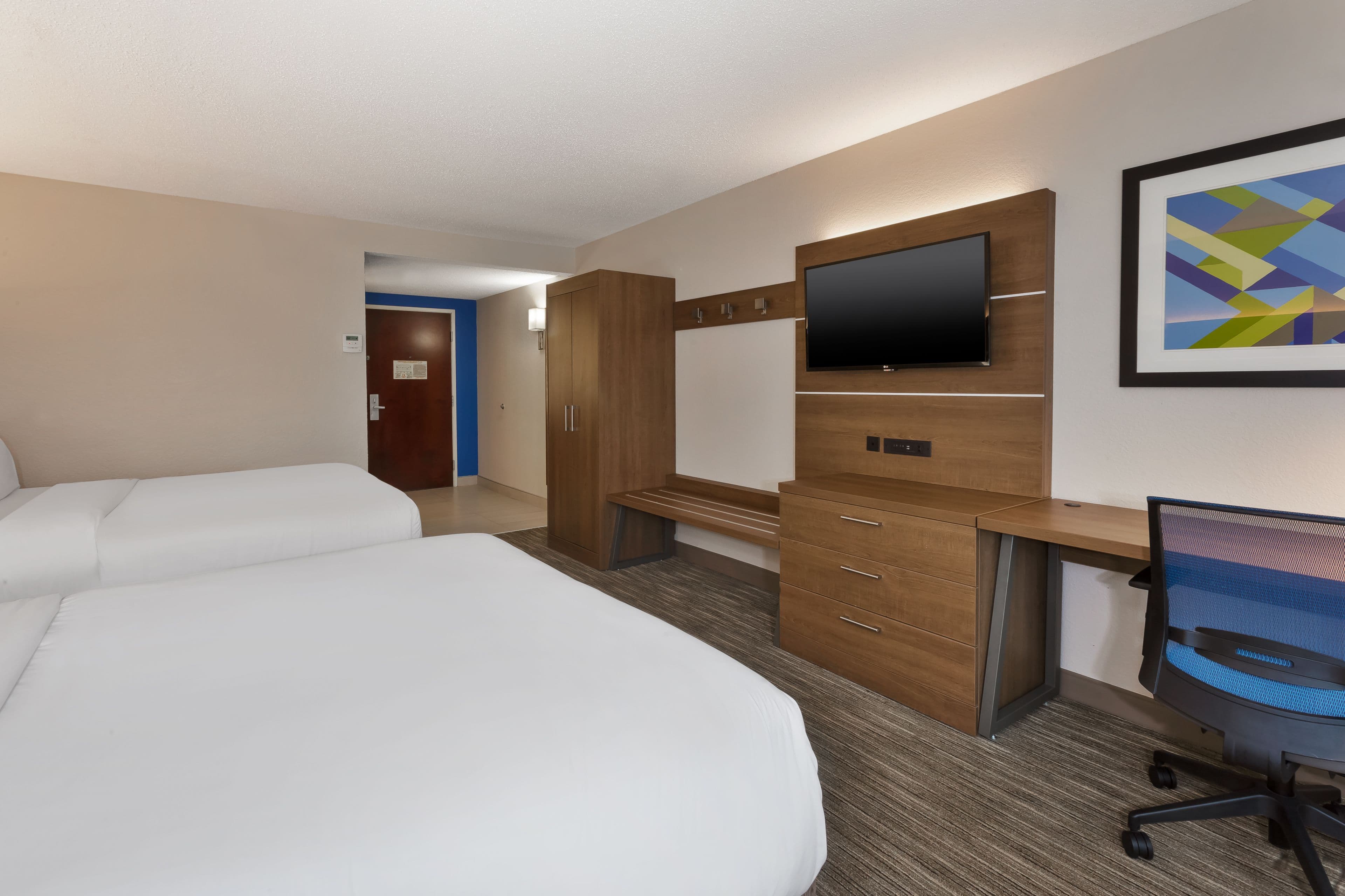Holiday Inn Express & Suites Chesapeake — 10