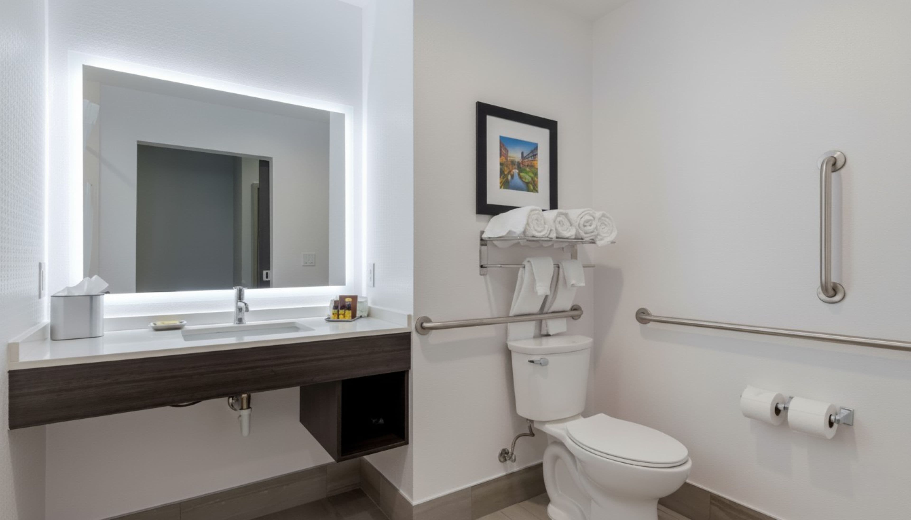 Holiday Inn Express & Suites Choctaw - Oklahoma City East — 8