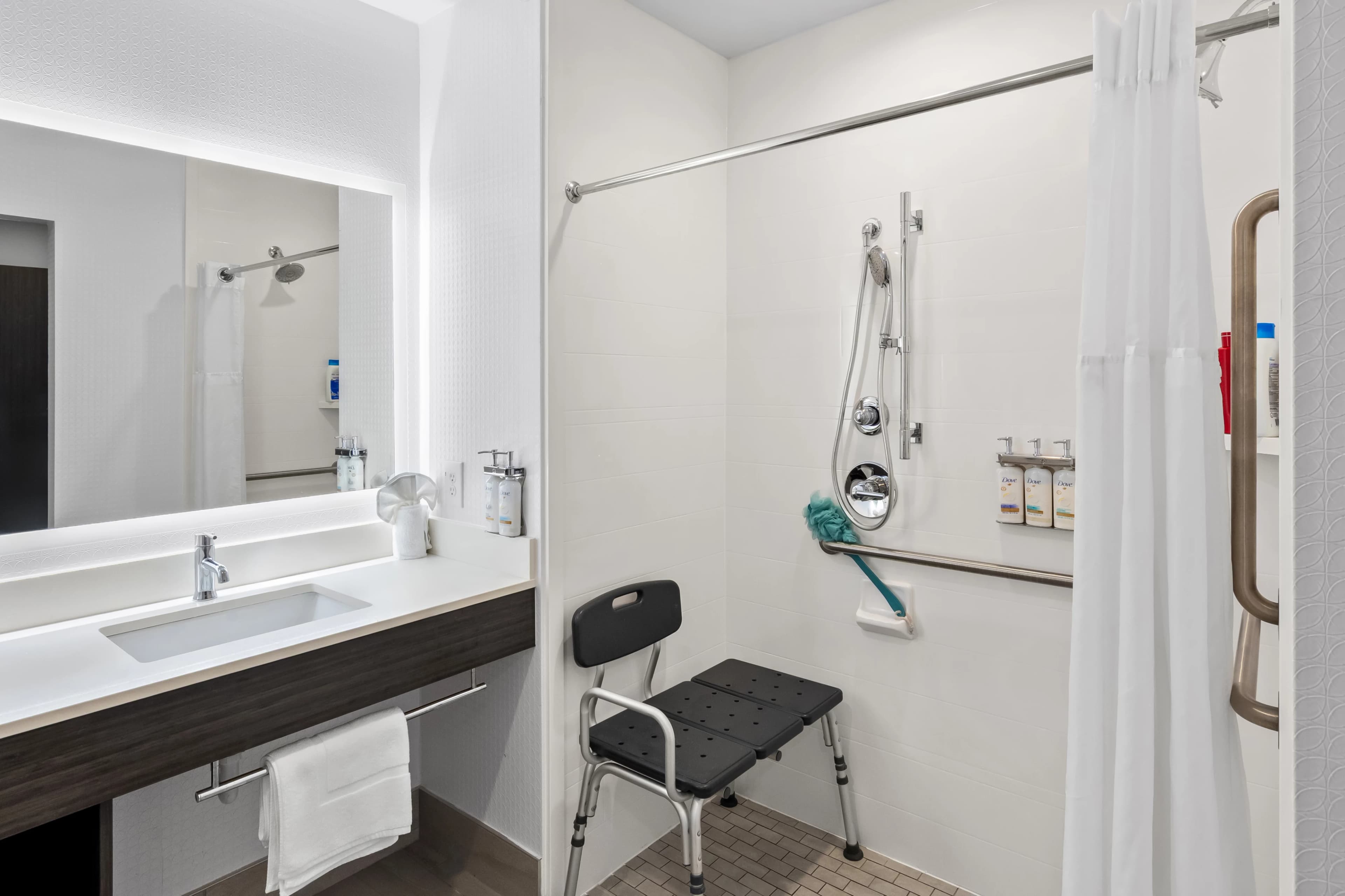 Holiday Inn Express & Suites Choctaw - Oklahoma City East — 12