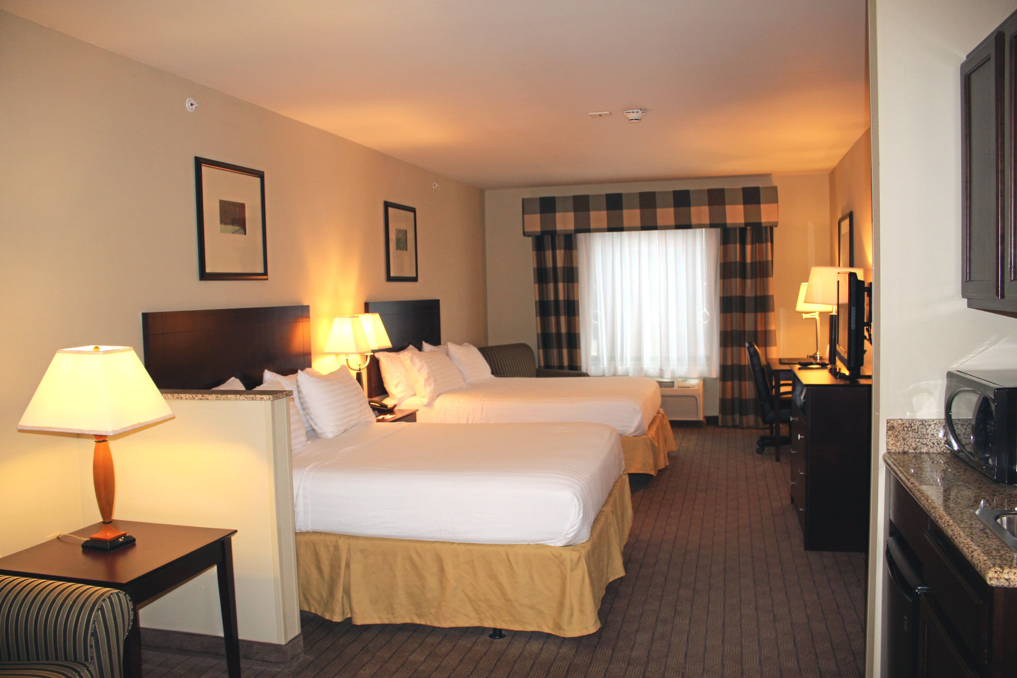 Holiday Inn Express & Suites Syracuse North - Airport Area — 18