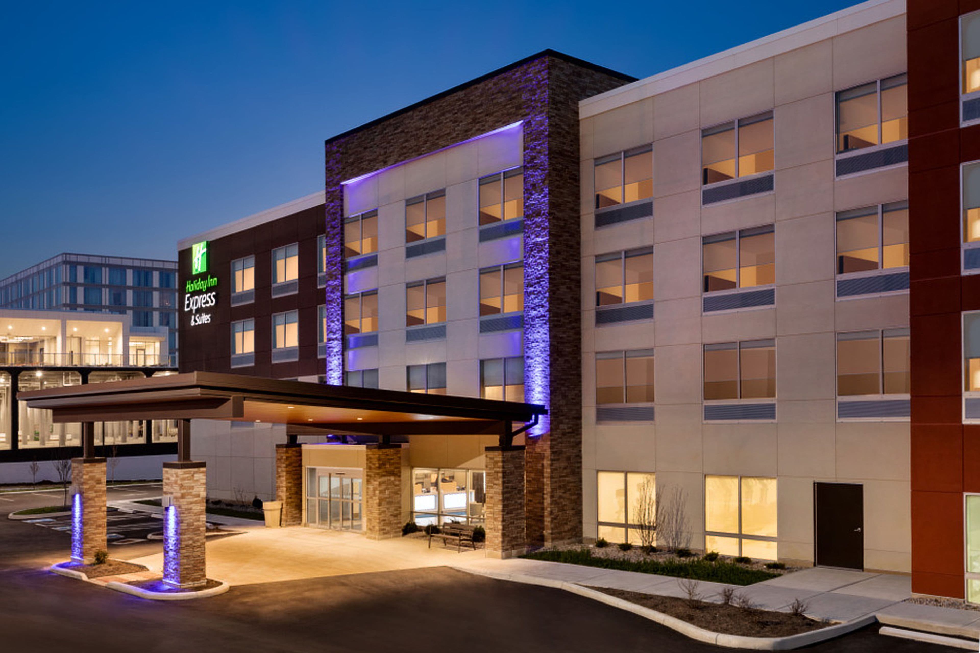 Holiday Inn Express & Suites Cincinnati NE - Redbank Road - Image 1