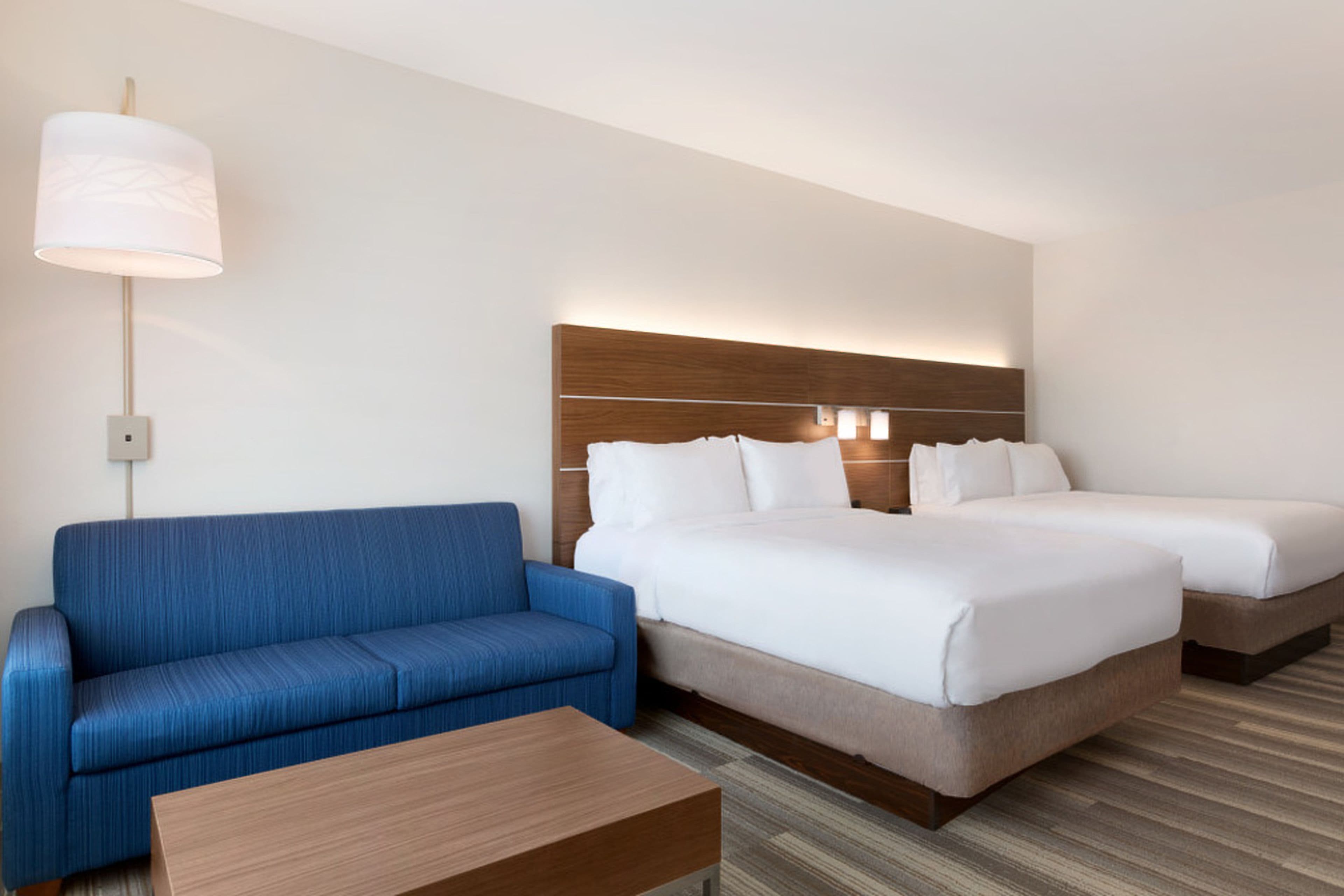 Holiday Inn Express & Suites Cincinnati NE - Redbank Road — 11