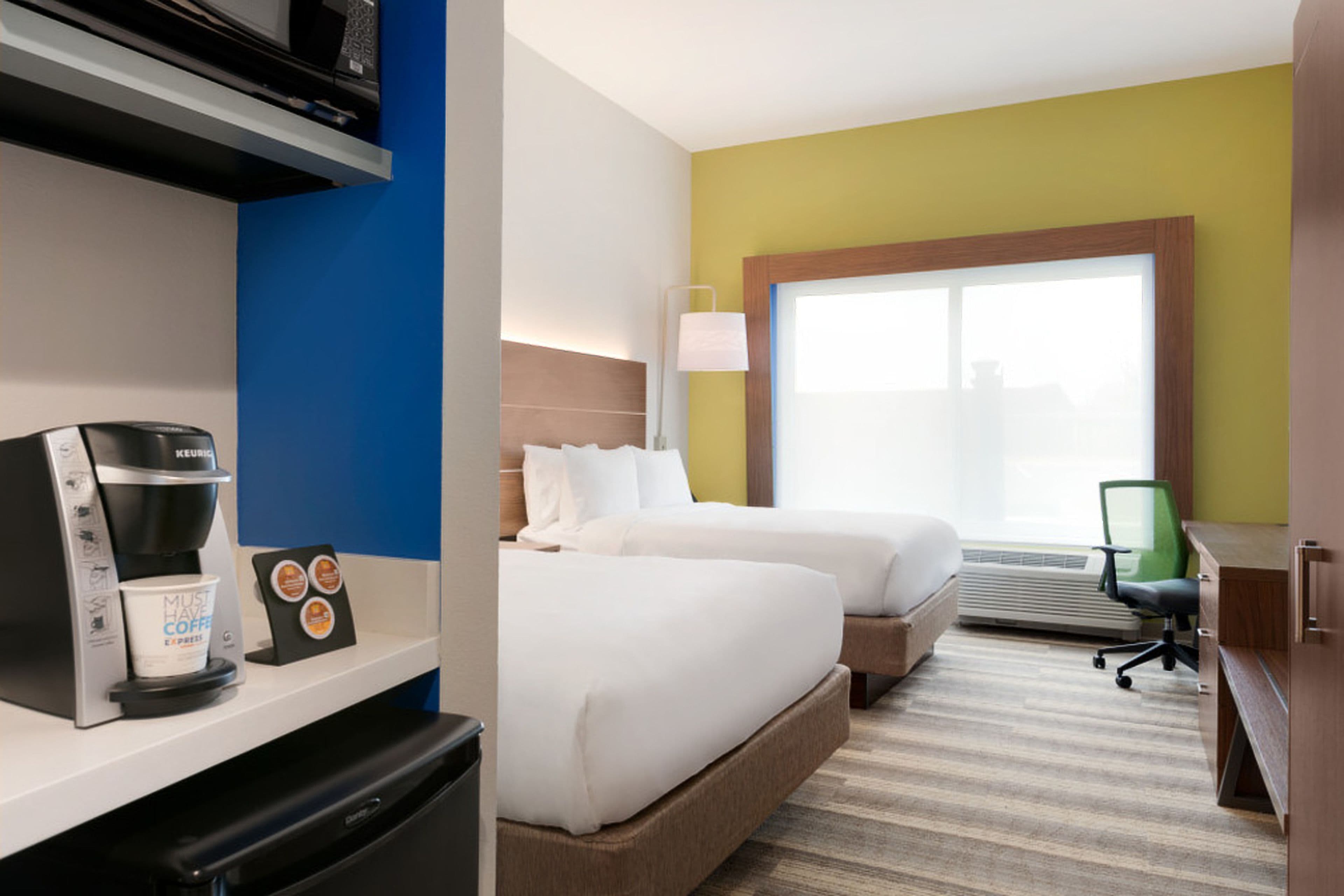 Holiday Inn Express & Suites Cincinnati NE - Redbank Road — 7