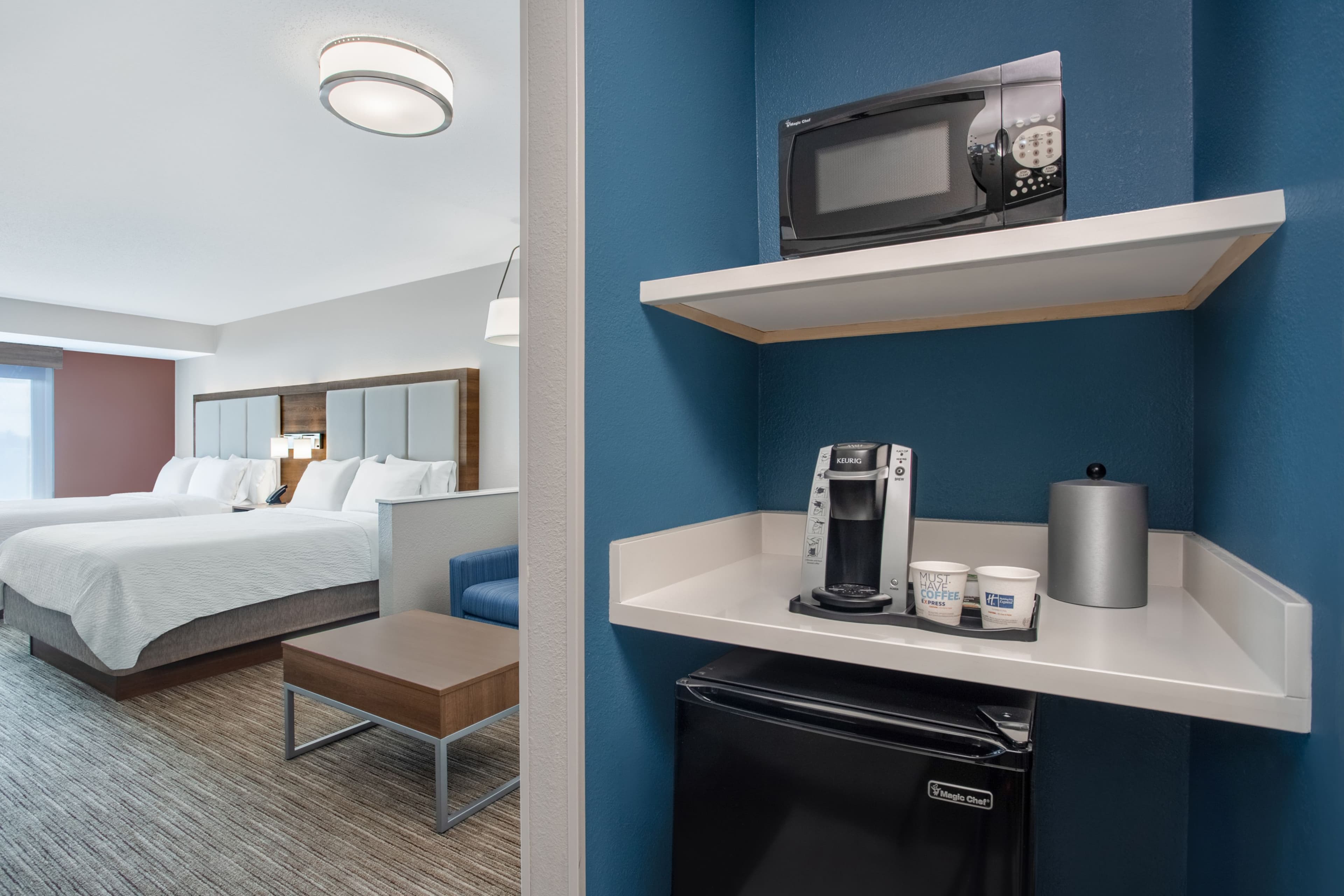 Holiday Inn Express & Suites Clinton — 18
