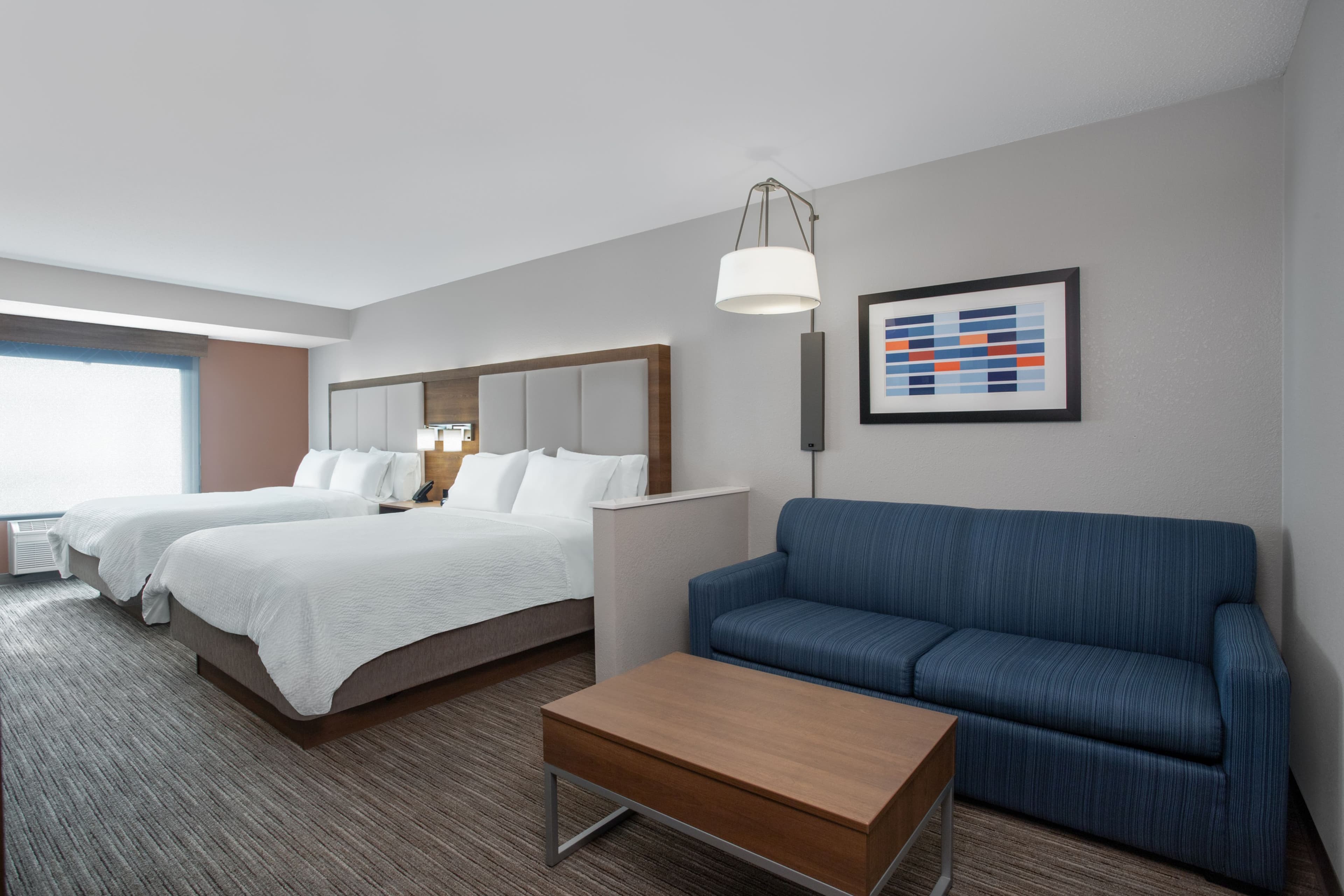 Holiday Inn Express & Suites Clinton — 19
