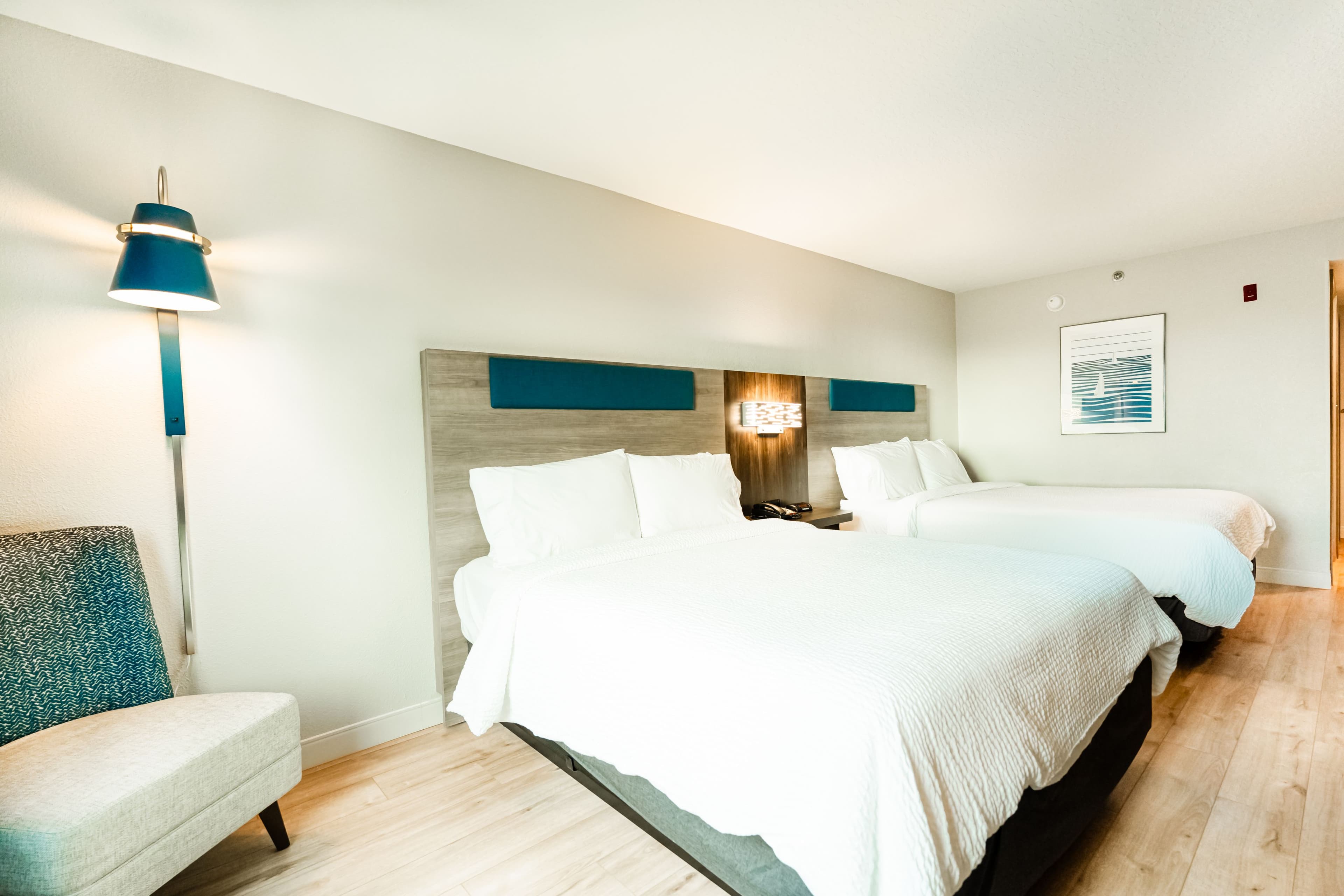 Holiday Inn Express & Suites Cocoa Beach — 6
