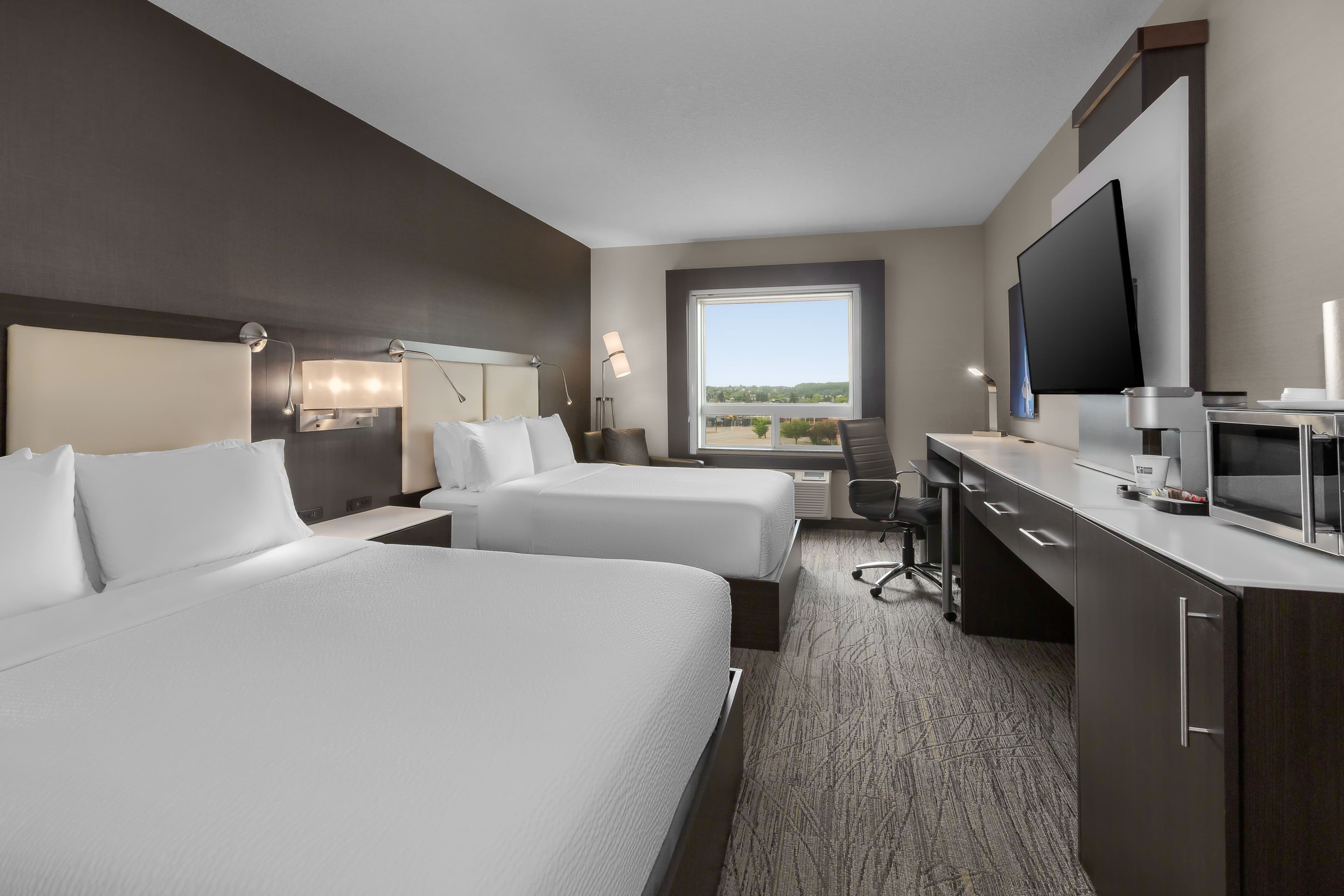 Holiday Inn Express & Suites Cold Lake — 2