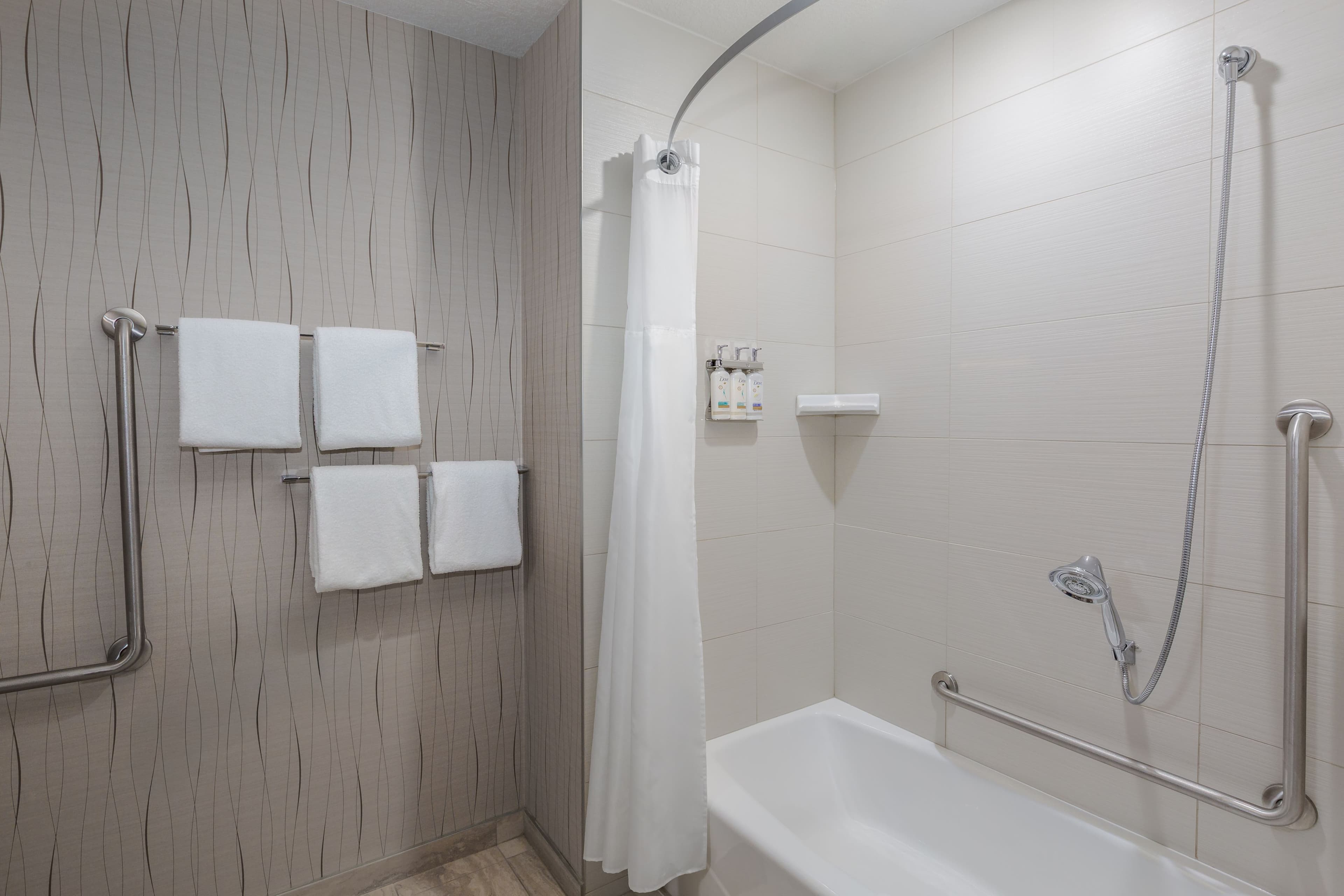 Holiday Inn Express & Suites Cold Lake — 18