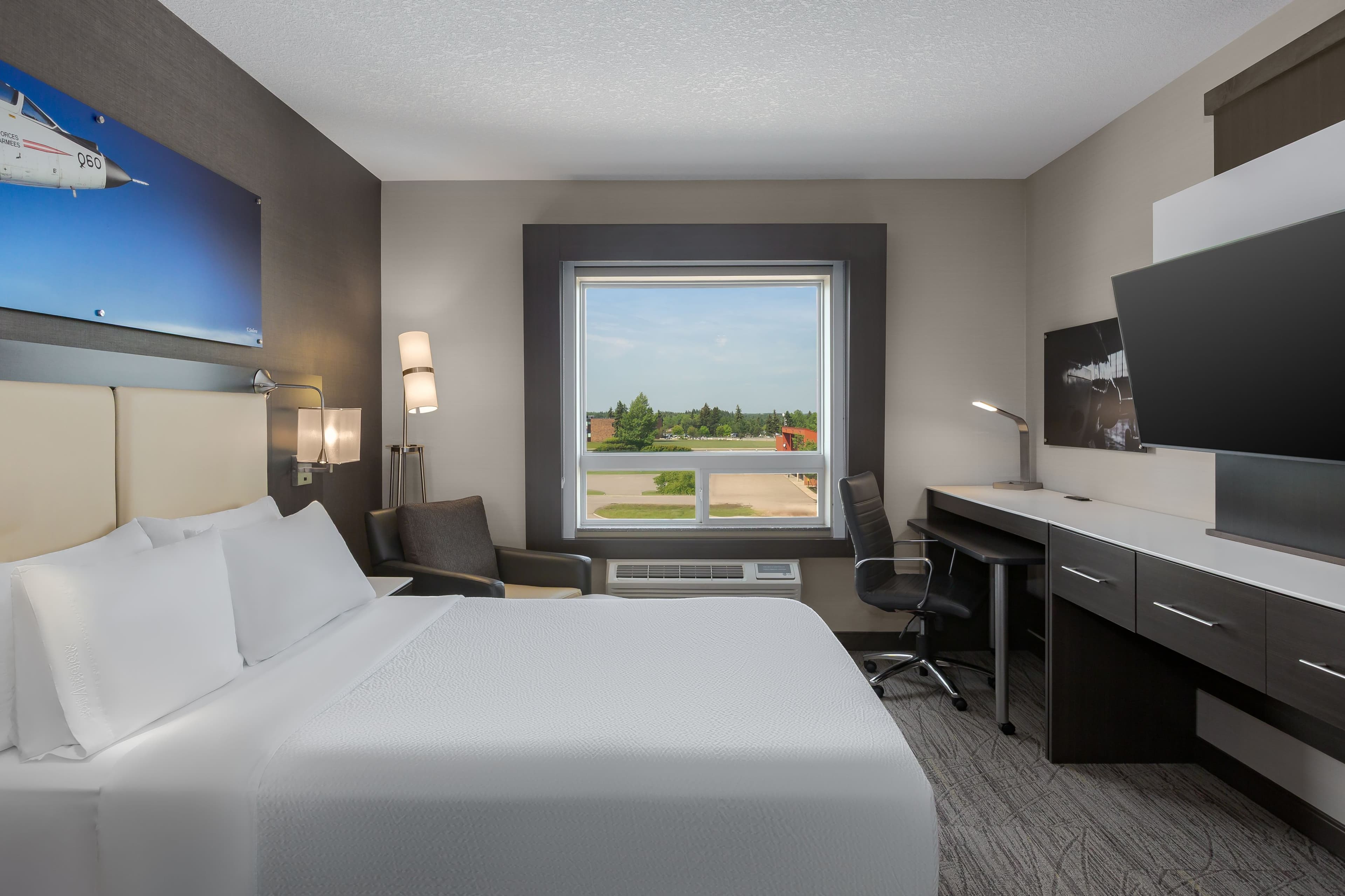Holiday Inn Express & Suites Cold Lake — 6