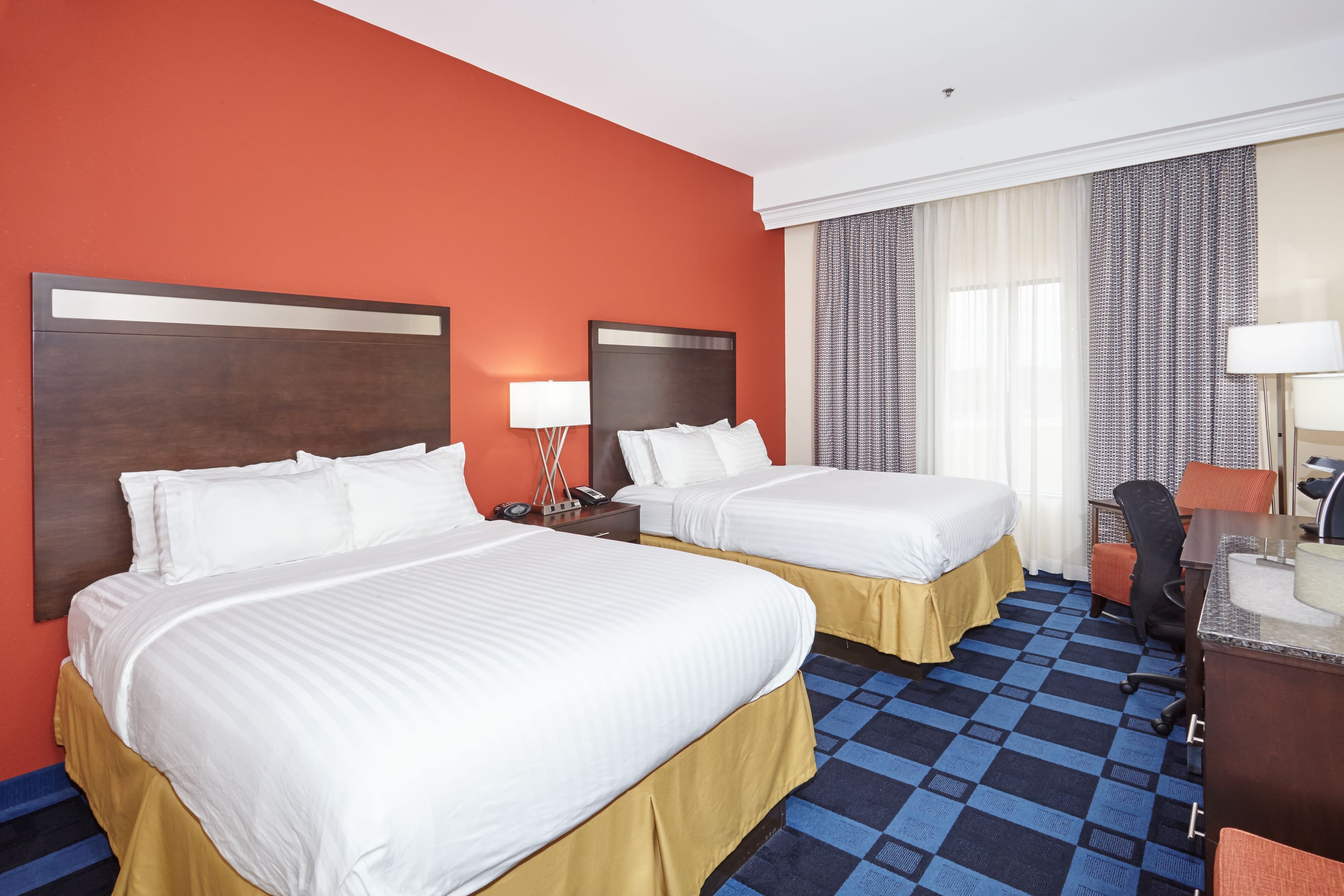 Holiday Inn Express & Suites Columbia Univ Area - Hwy 63 — 12