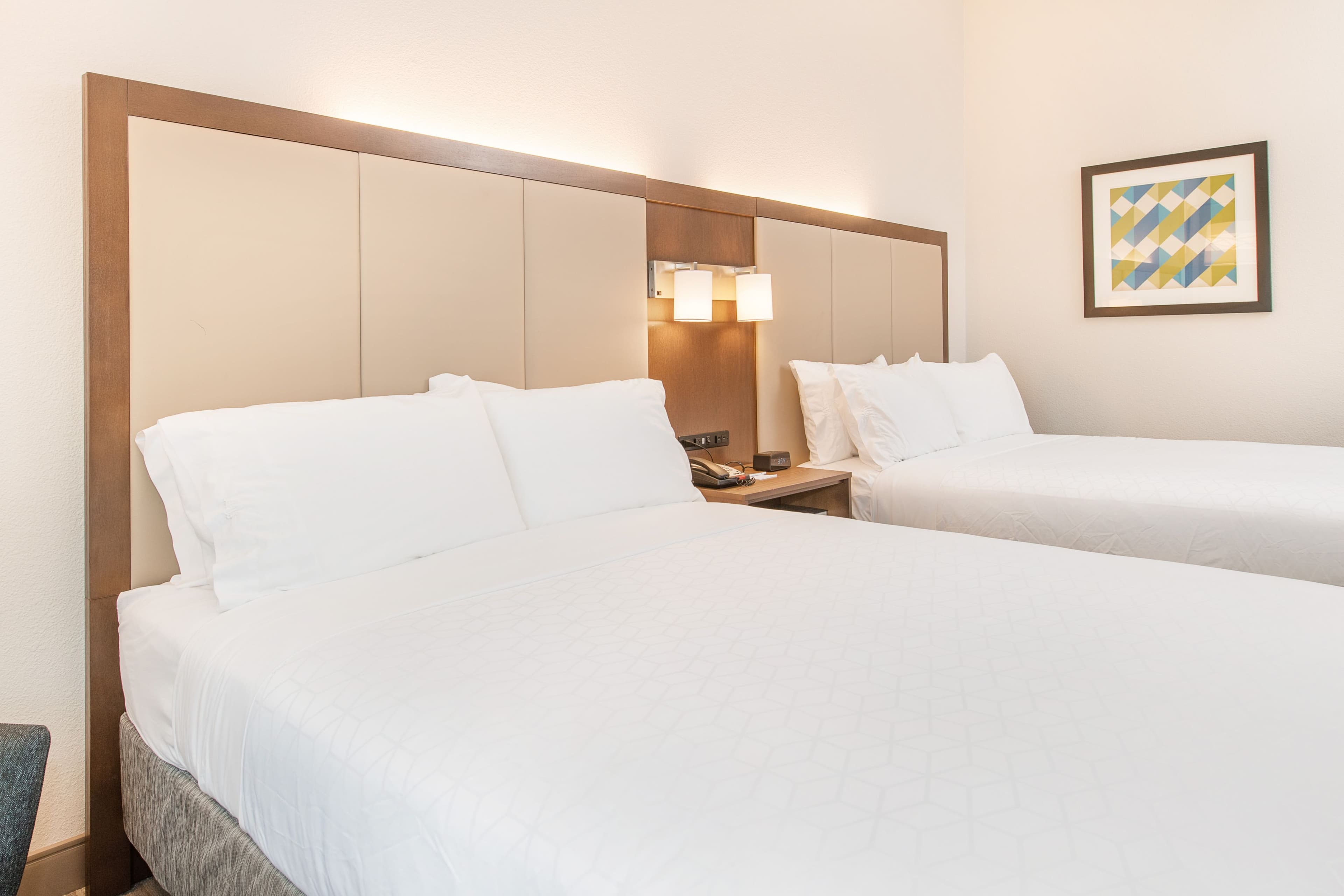 Holiday Inn Express & Suites Columbia-I-26 @ Harbison Blvd — 6
