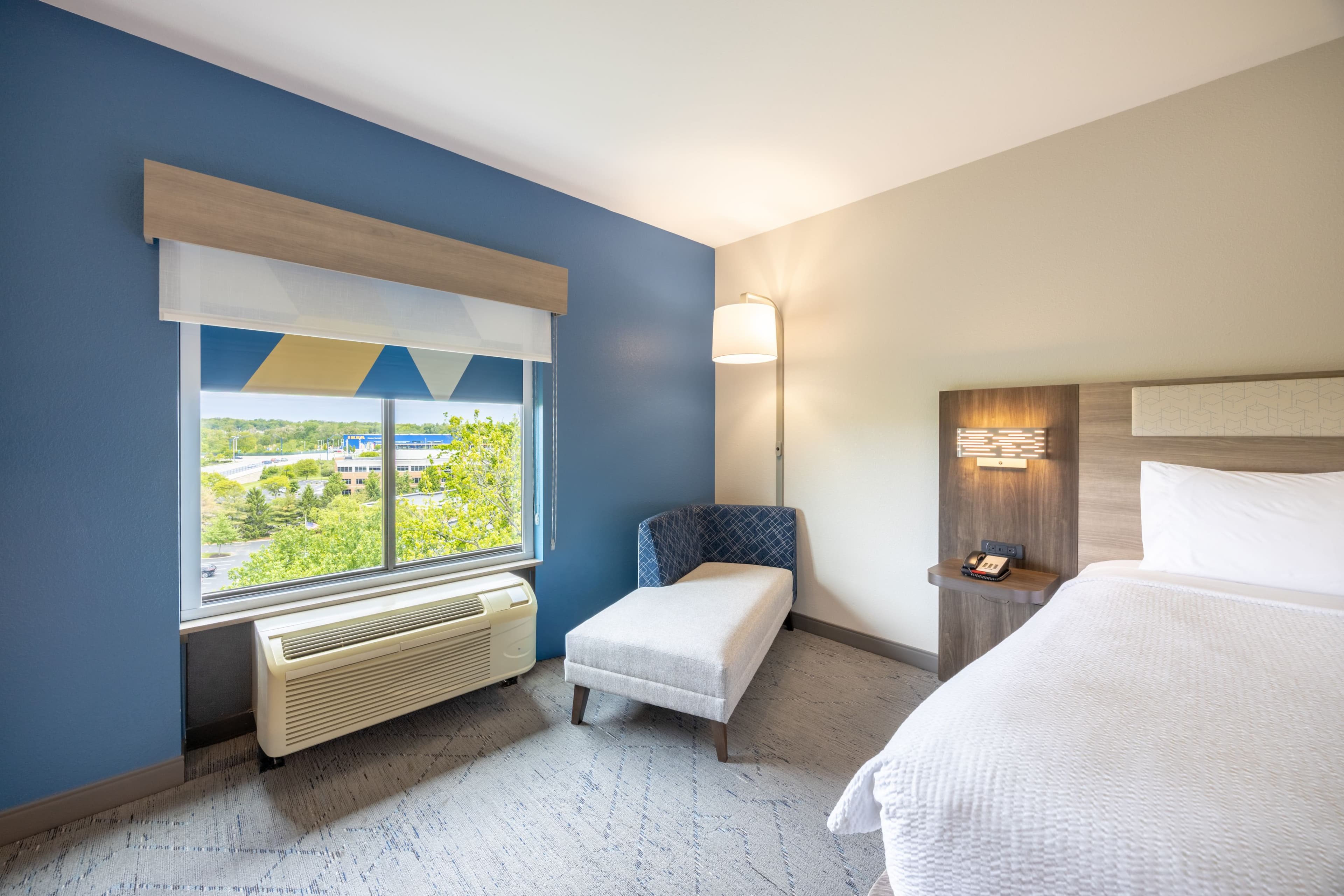 Holiday Inn Express & Suites Columbus - Polaris Parkway — 17