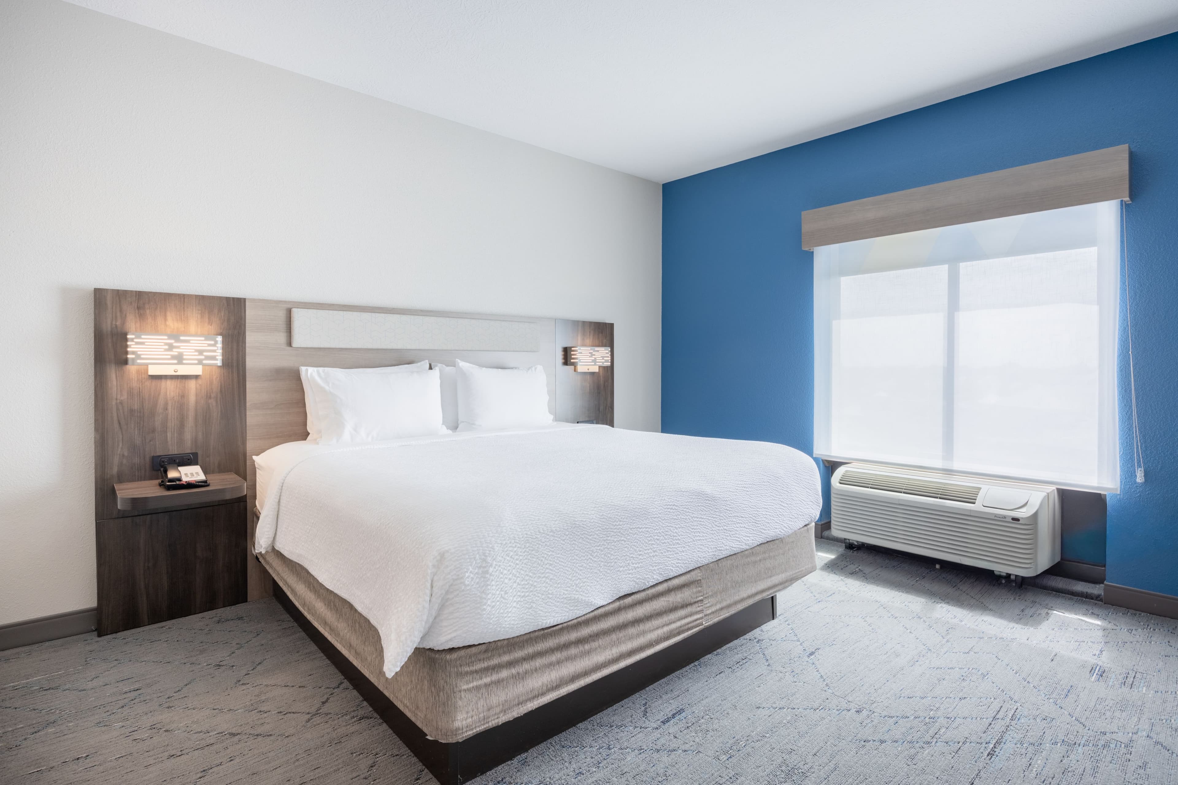 Holiday Inn Express & Suites Columbus - Polaris Parkway — 13