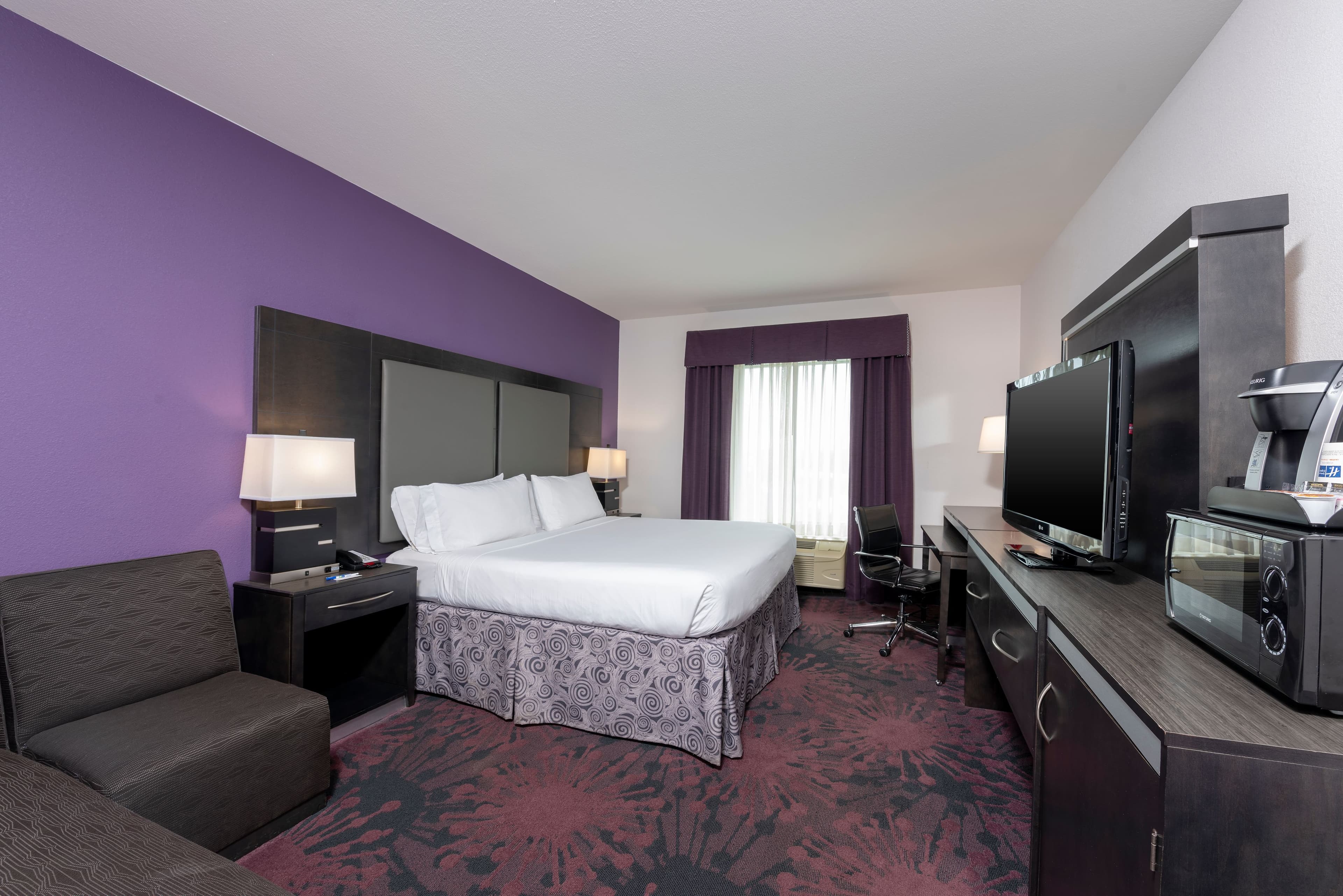 Holiday Inn Express & Suites Columbus - Polaris Parkway — 20