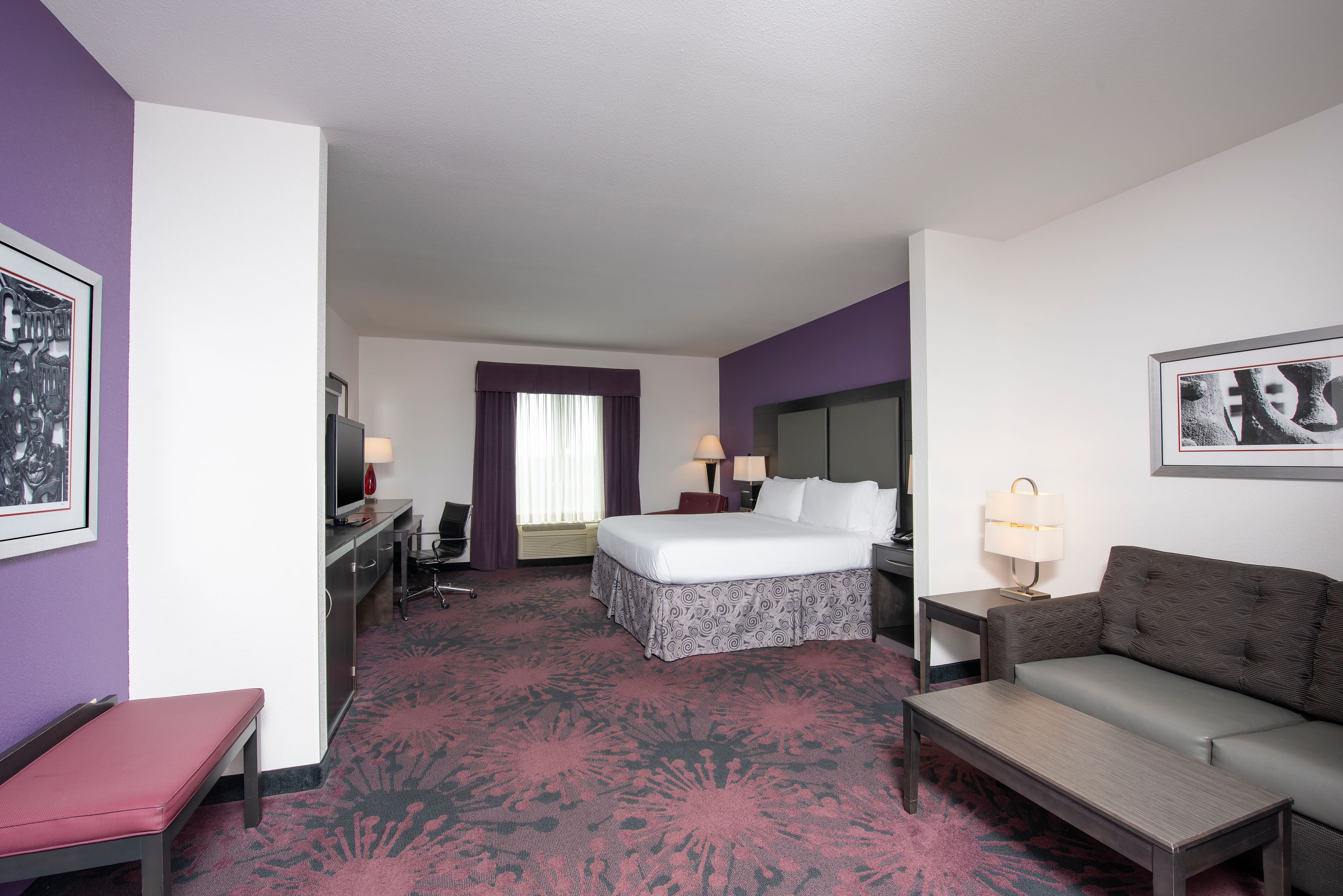 Holiday Inn Express & Suites Columbus - Polaris Parkway — 10