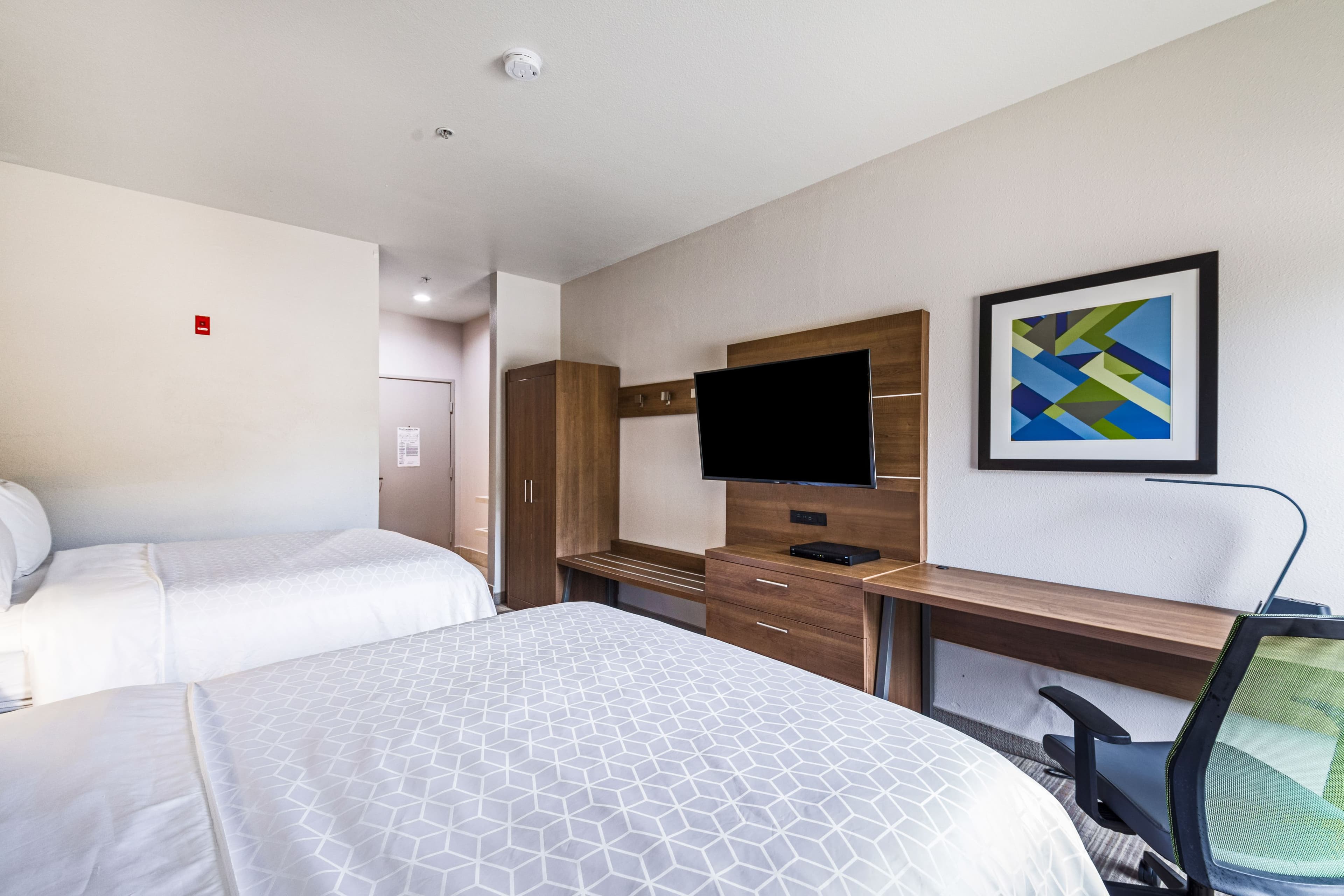 Holiday Inn Express & Suites Columbus — 19