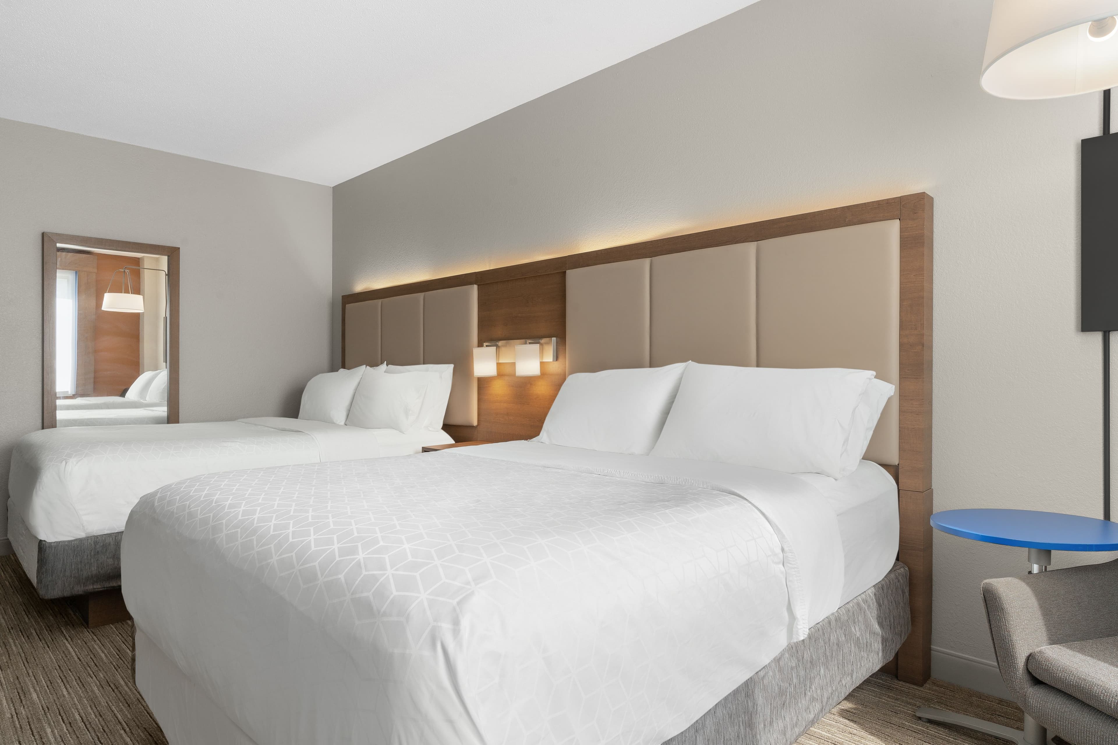Holiday Inn Express & Suites Coralville — 46