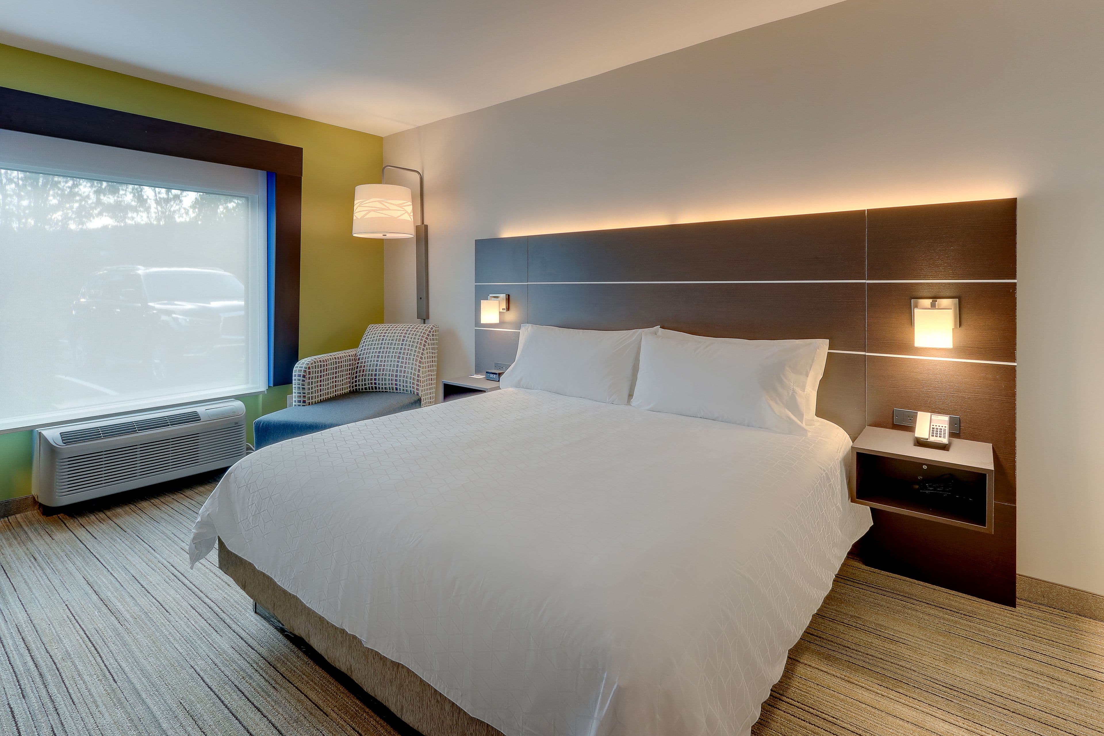 Holiday Inn Express & Suites Corbin - Image 4