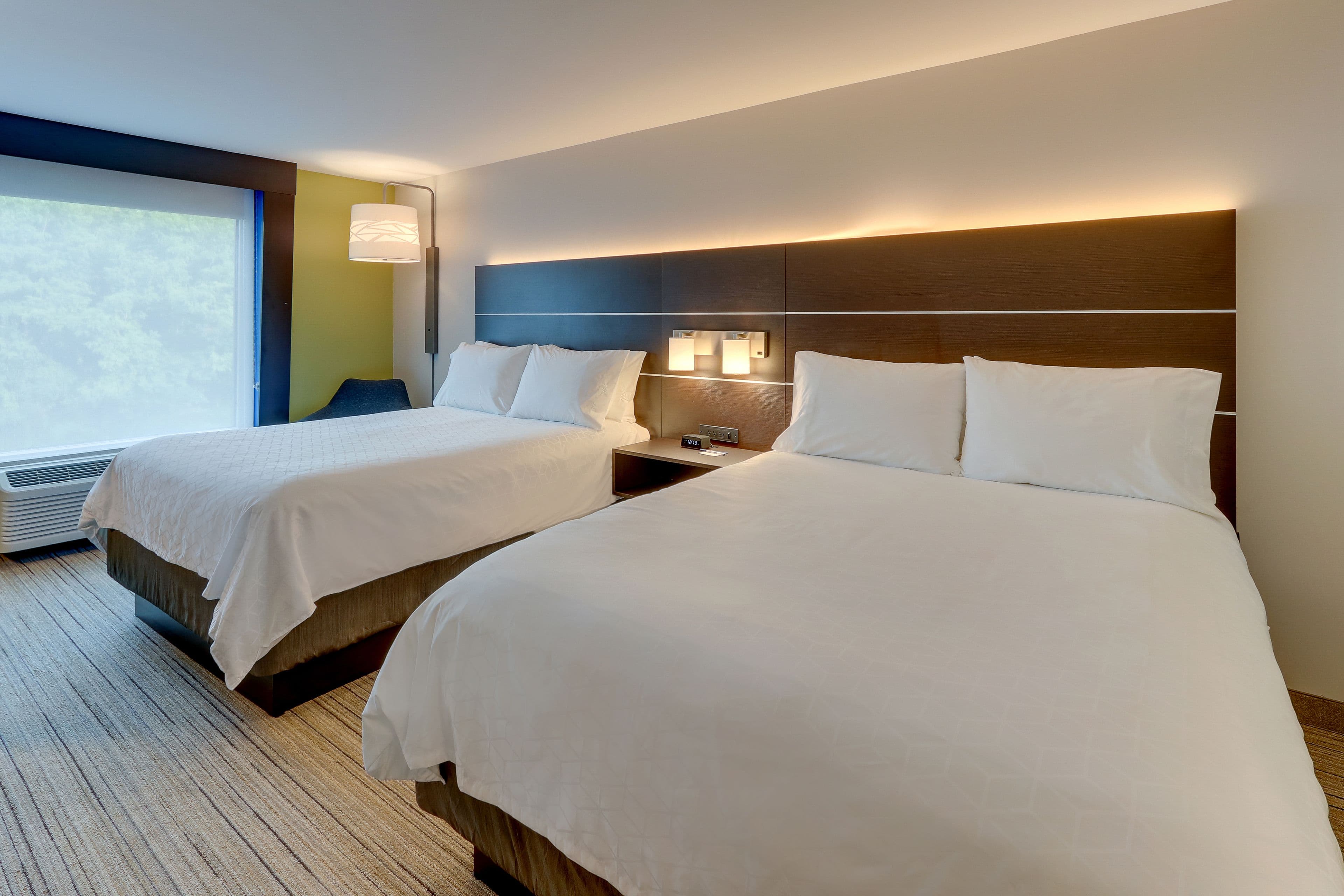Holiday Inn Express & Suites Corbin — 17