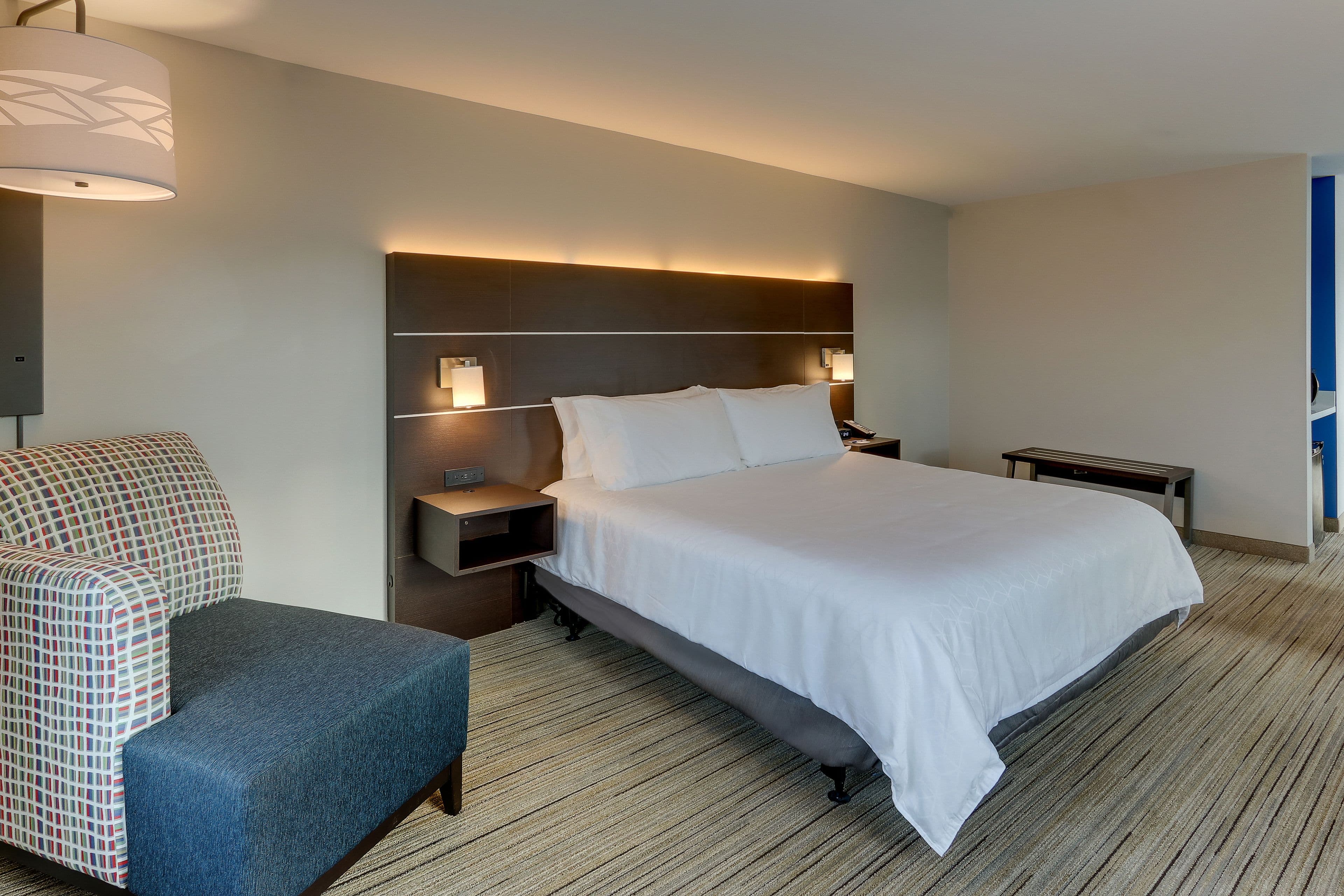 Holiday Inn Express & Suites Corbin — 7