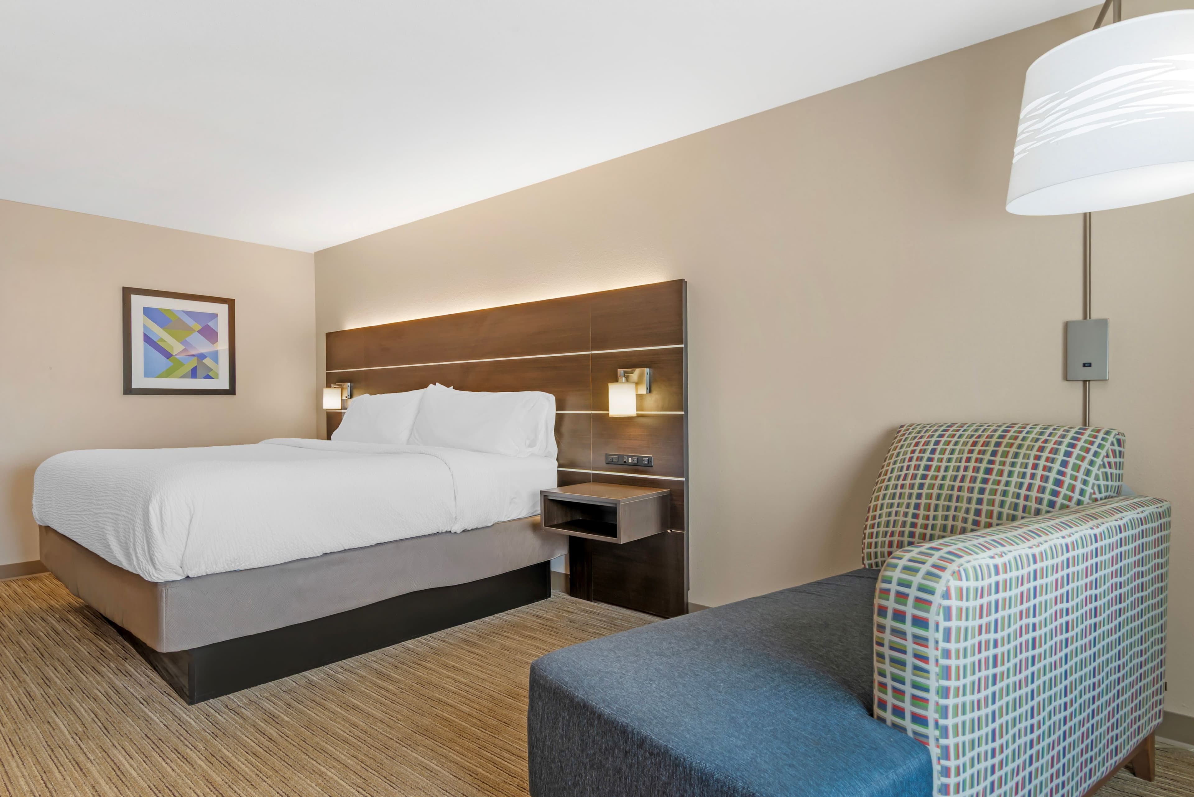 Holiday Inn Express & Suites Cordele North — 4