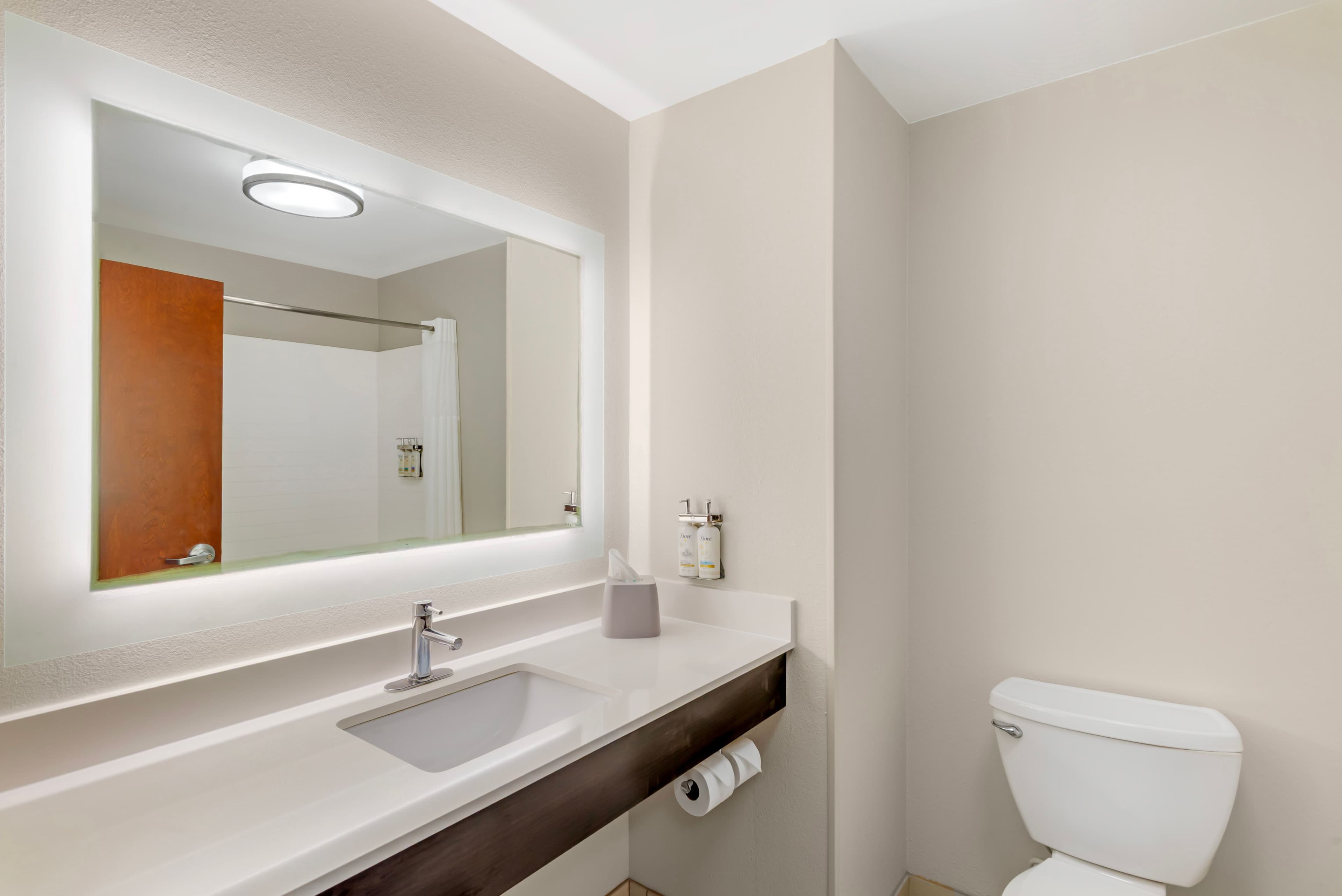 Holiday Inn Express & Suites Cordele North — 3