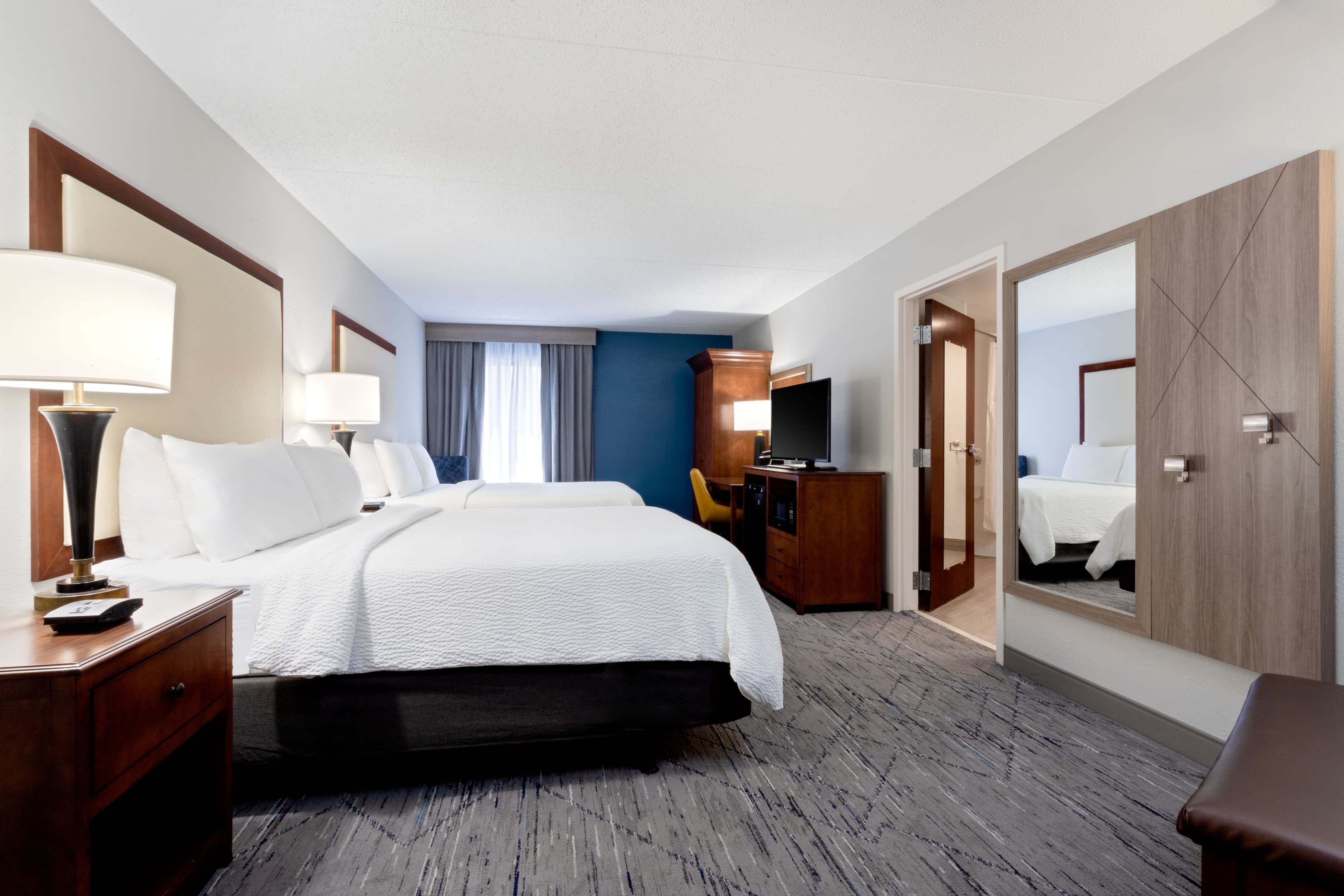 Holiday Inn Express & Suites Cincinnati Riverfront — 20
