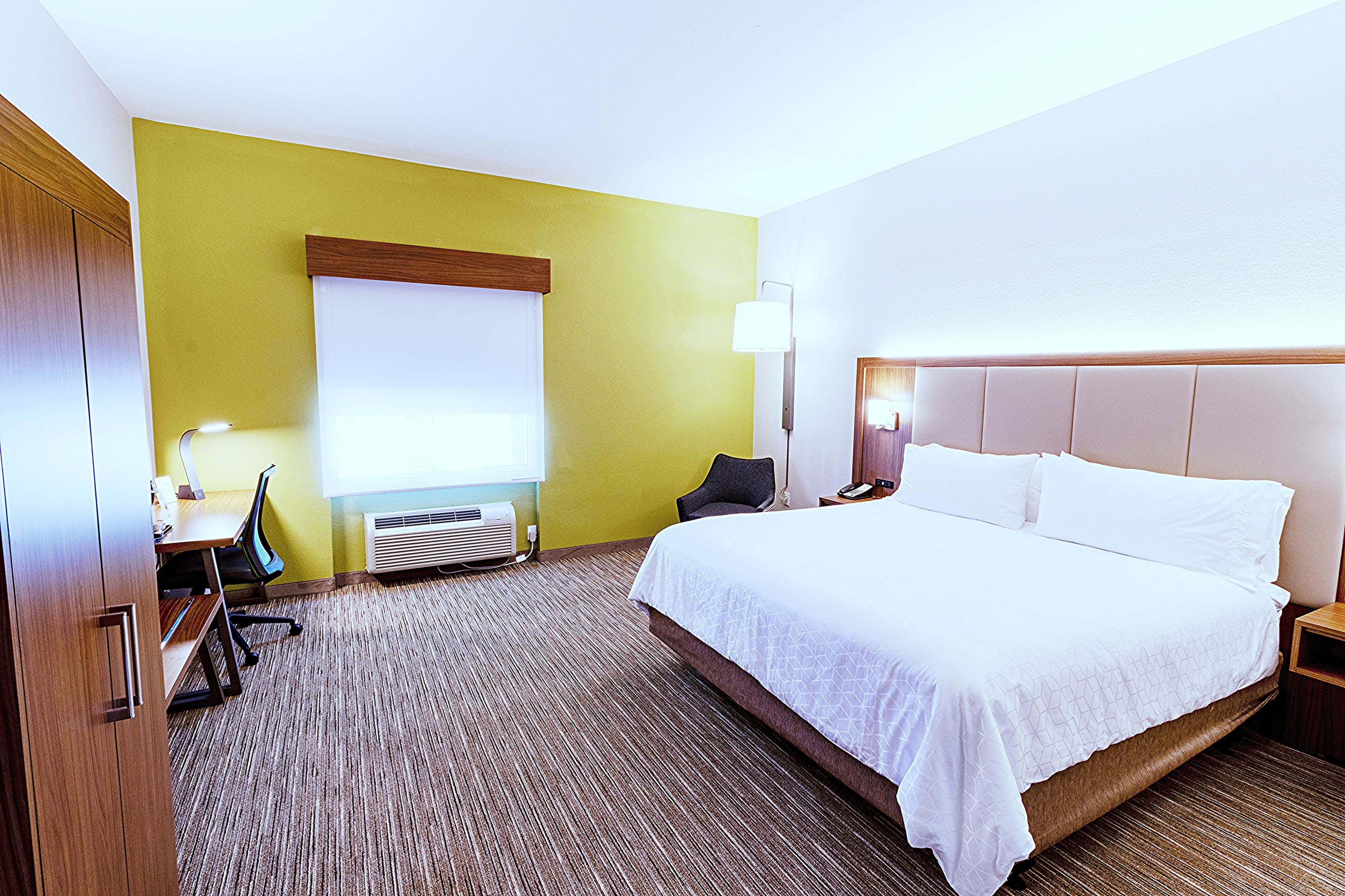 Holiday Inn Express & Suites Crestview South I-10 — 7