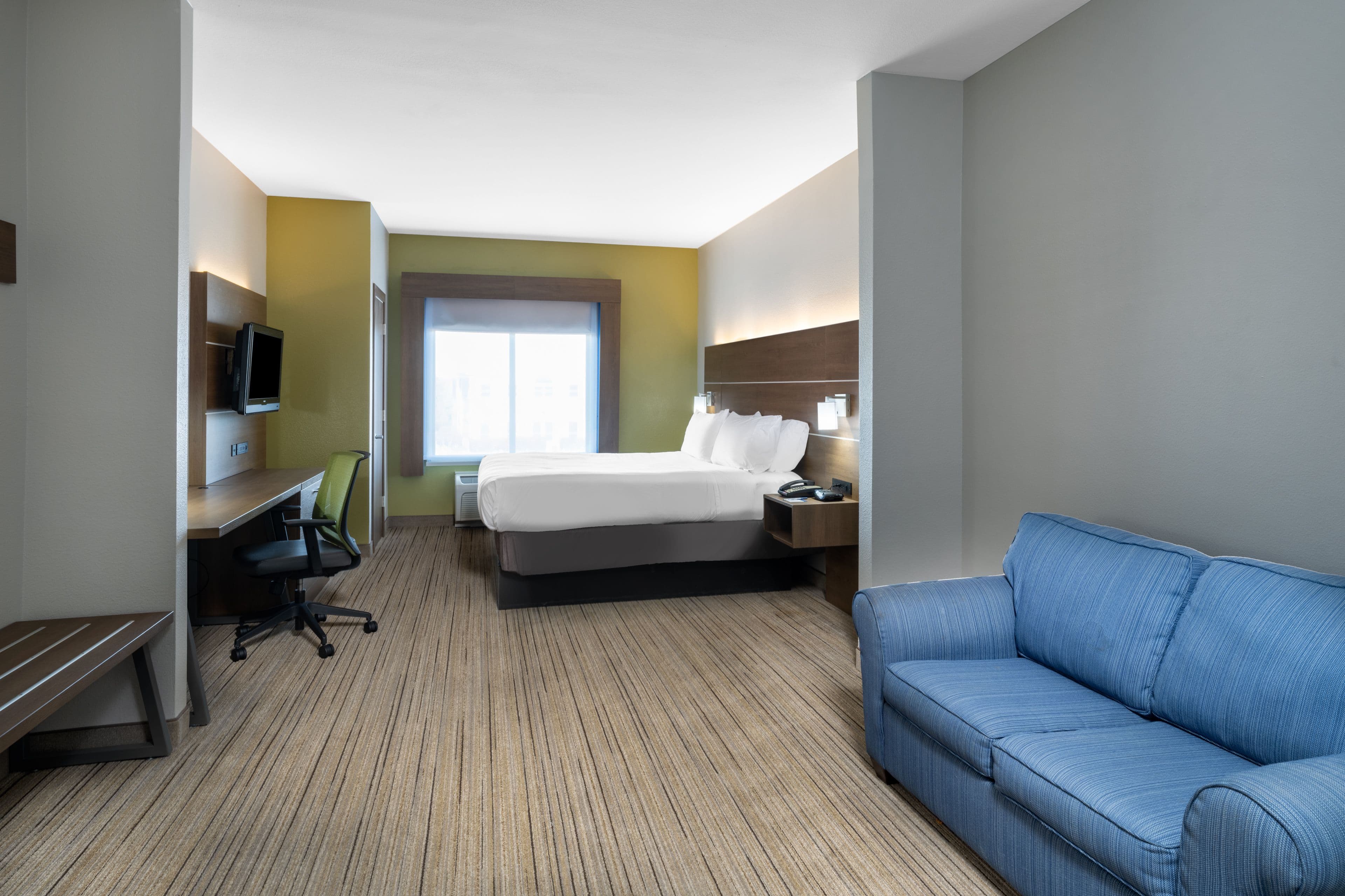 Holiday Inn Express & Suites Dallas East - Fair Park — 11