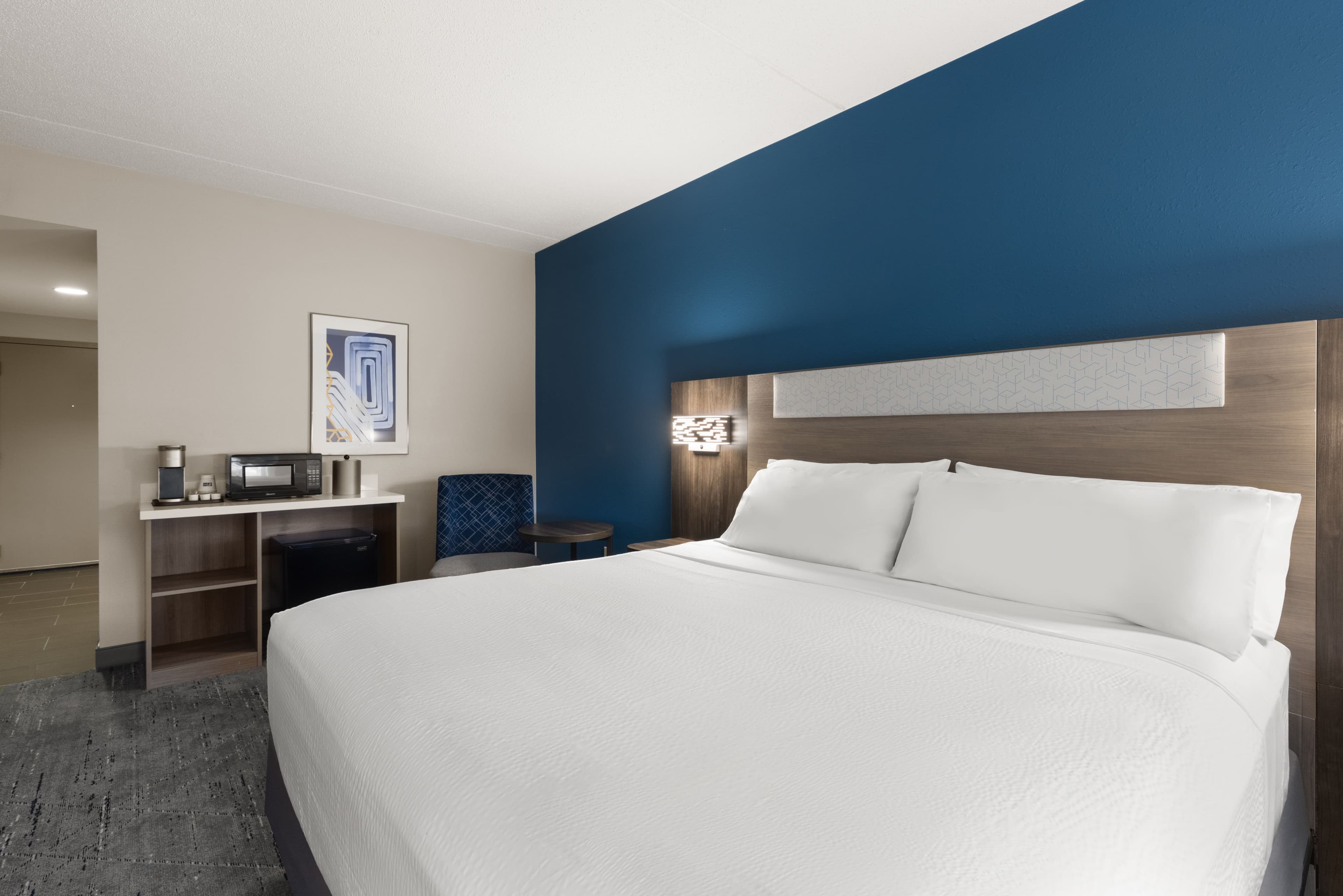 Holiday Inn Express & Suites Danbury - I-84 — 8