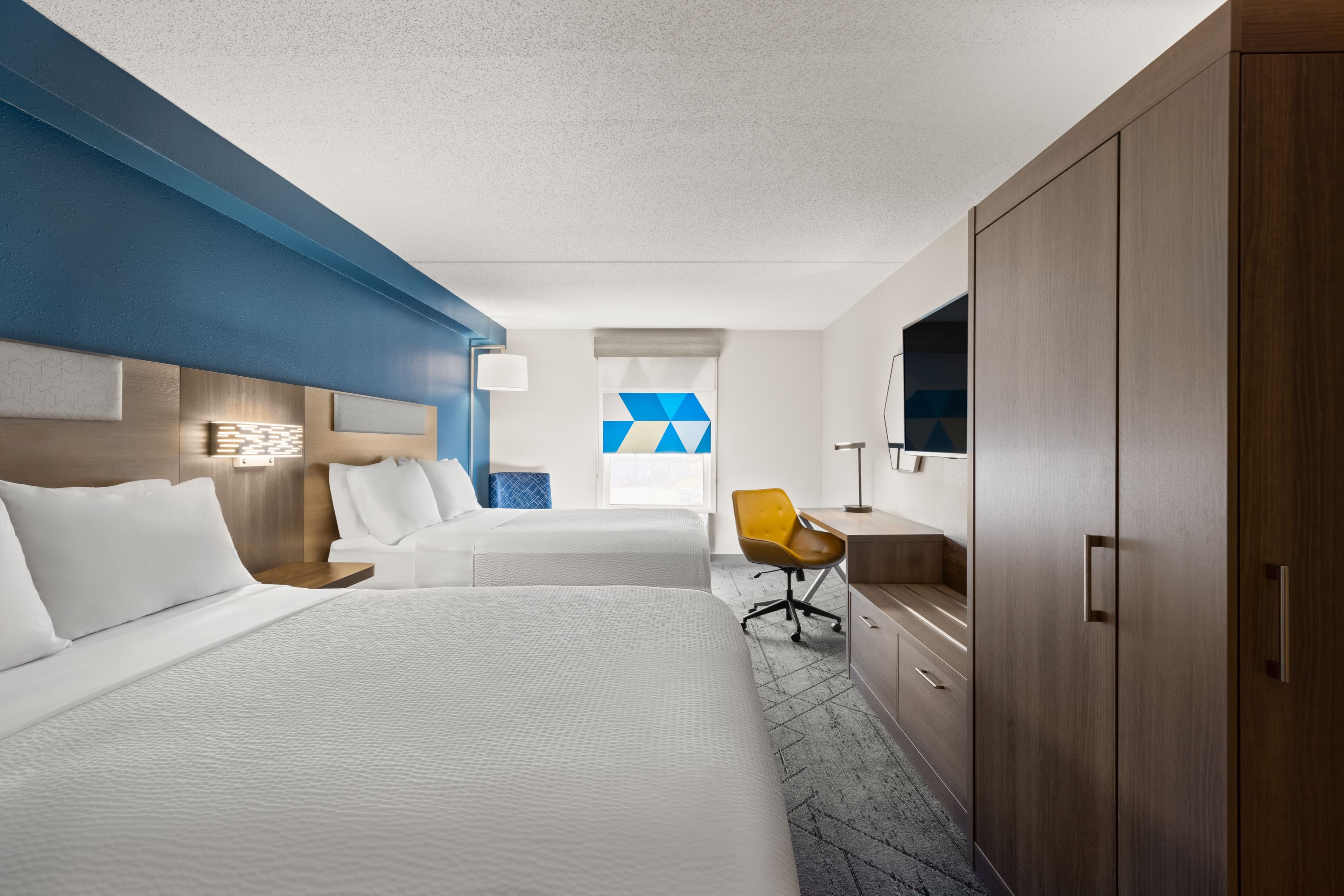 Holiday Inn Express & Suites Danbury - I-84 — 20