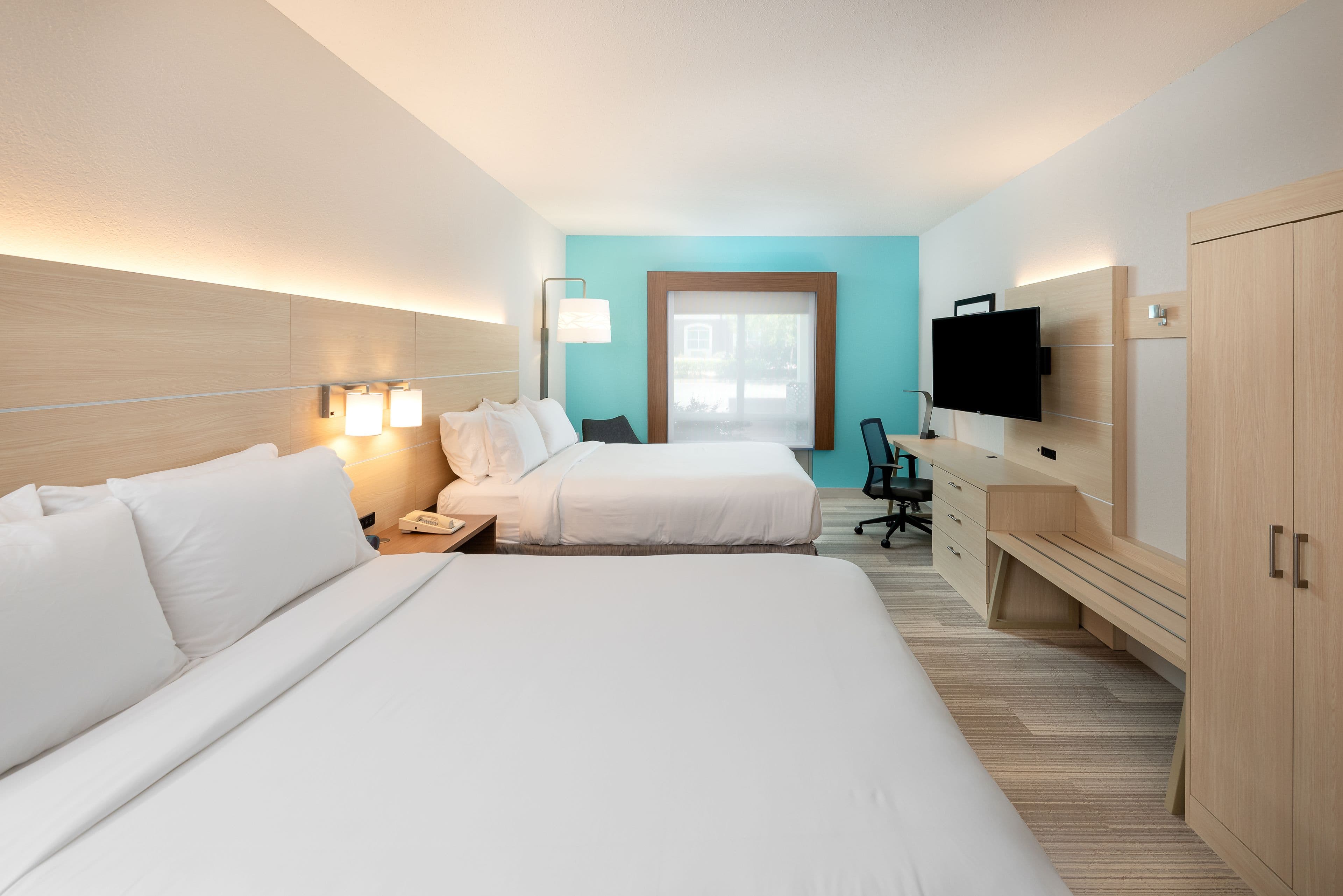 Holiday Inn Express & Suites Daphne-Spanish Fort Area — 7