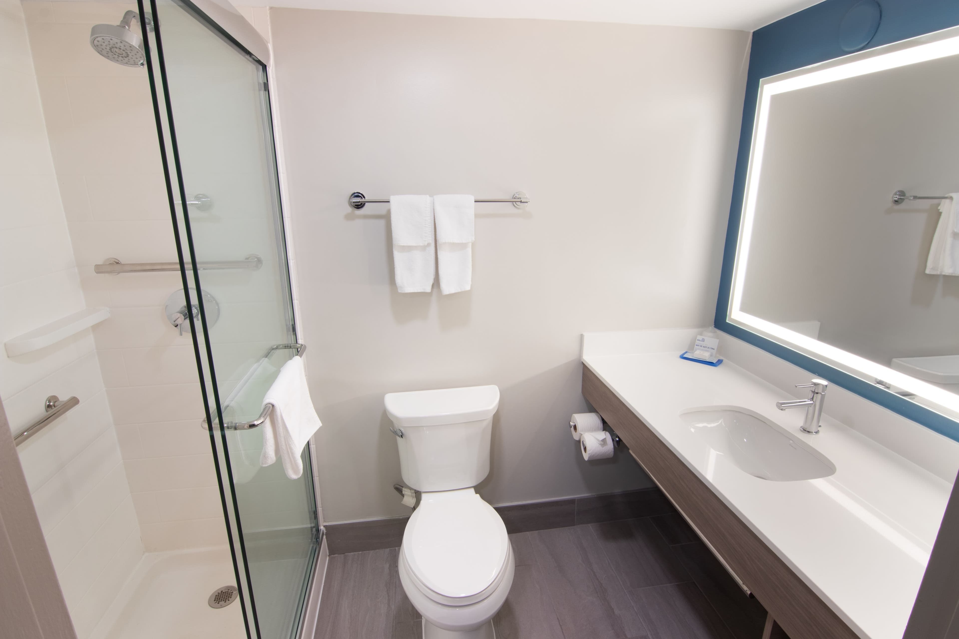 Holiday Inn Express & Suites Fort Lauderdale Airport West — 9