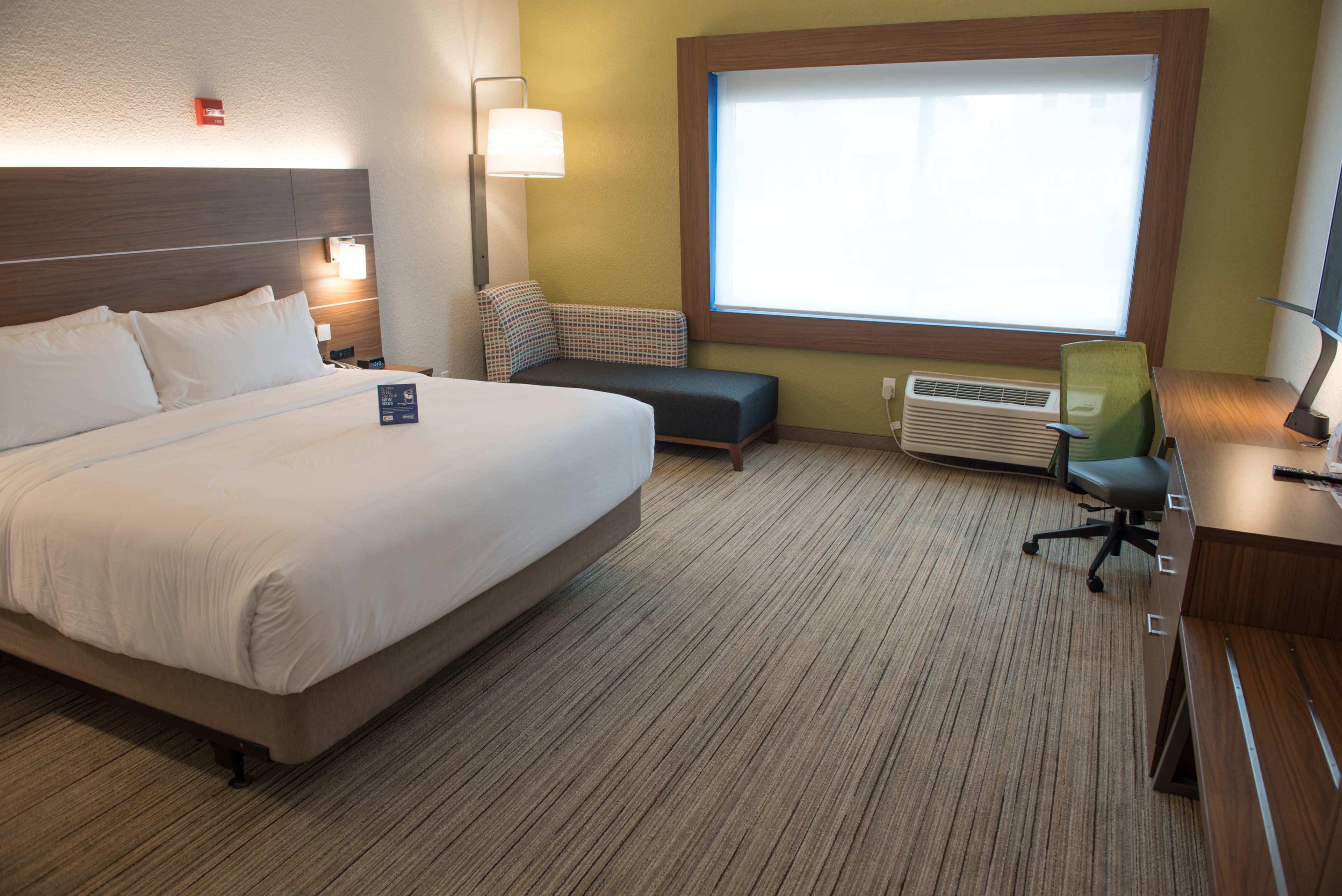 Holiday Inn Express & Suites Dayton SW - University Area — 7