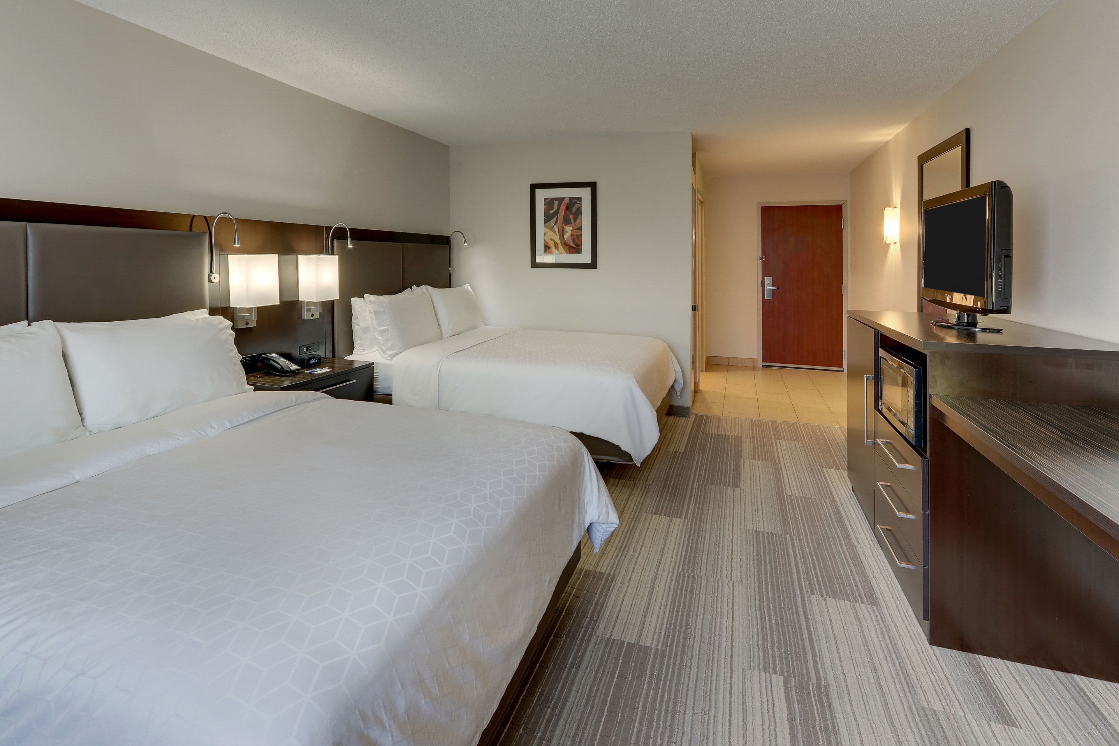 Holiday Inn Express & Suites Dayton-Centerville — 7