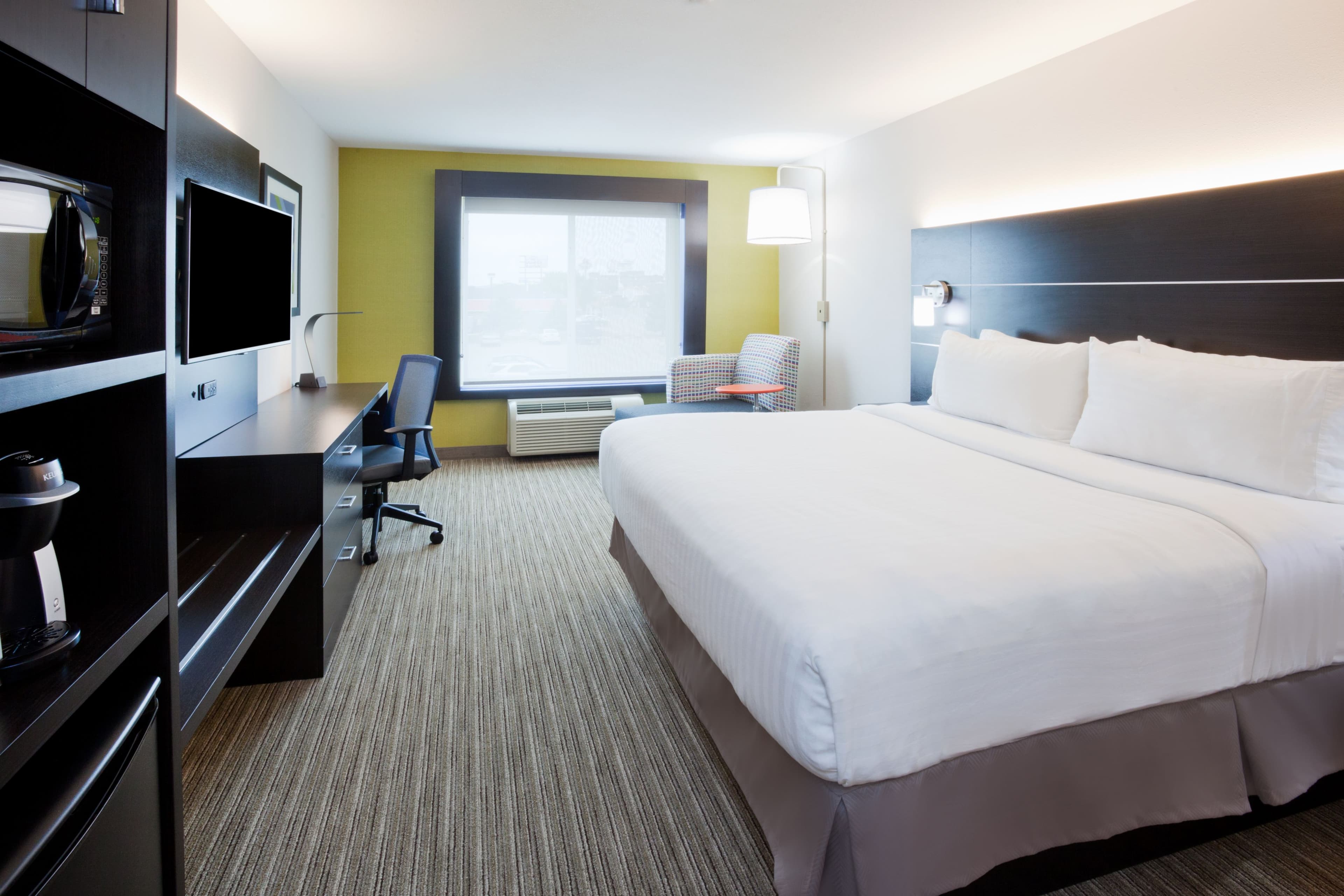 Holiday Inn Express & Suites Deadwood-Gold Dust Casino — 6