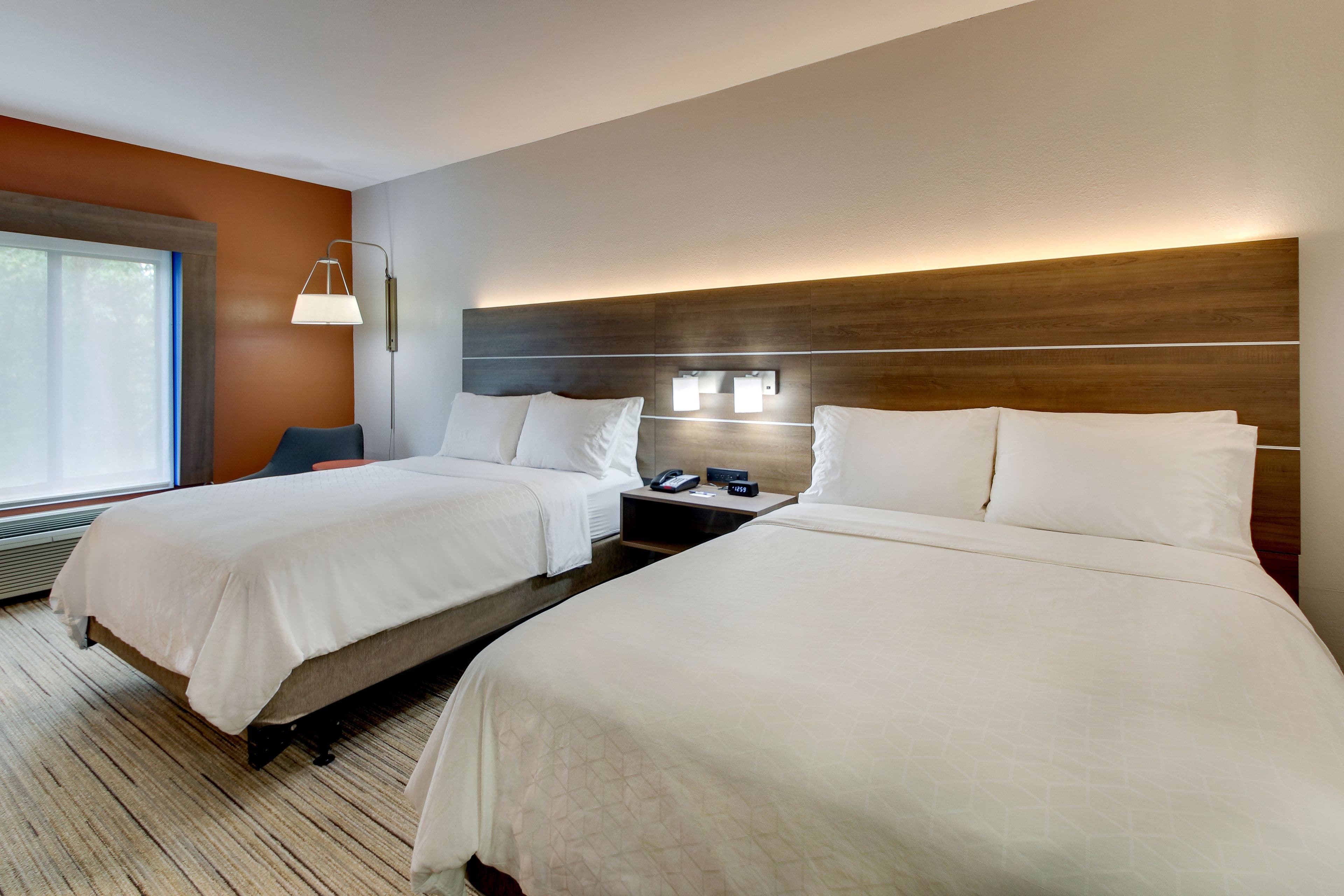 Holiday Inn Express & Suites Atlanta-Emory University Area — 7