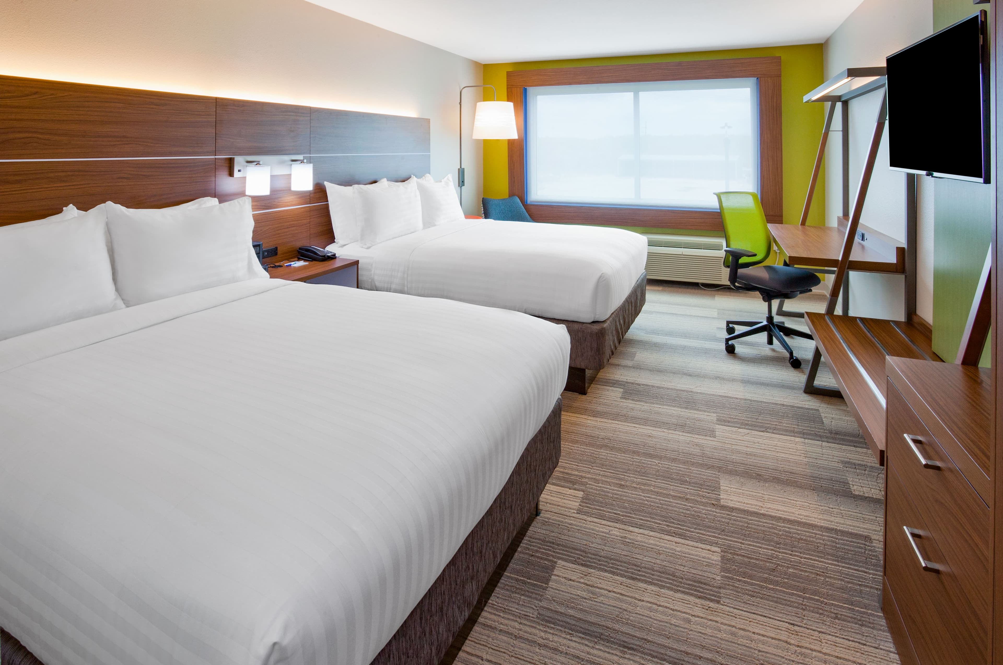 Holiday Inn Express & Suites Des Moines Downtown — 14