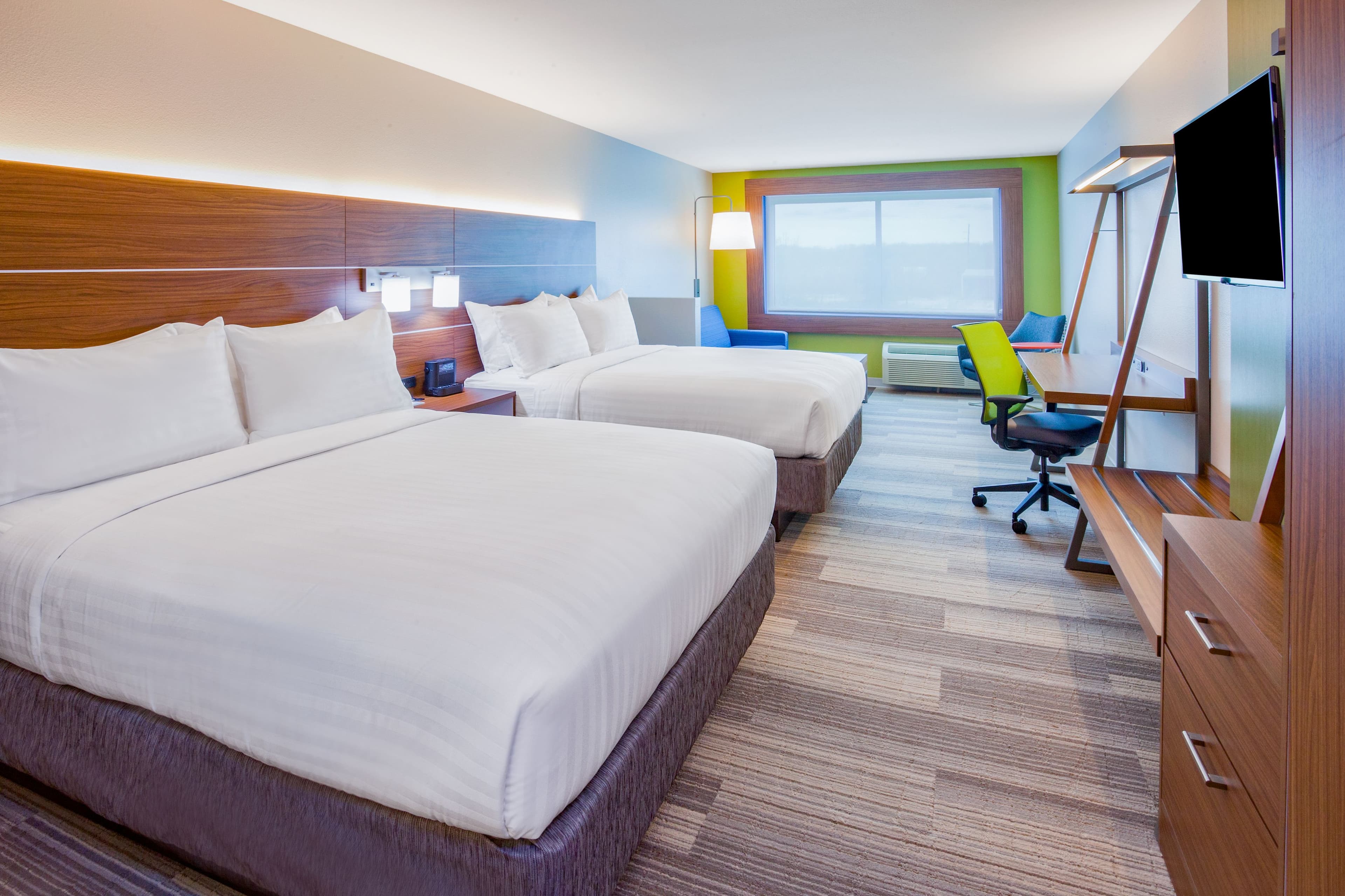 Holiday Inn Express & Suites Des Moines Downtown — 18