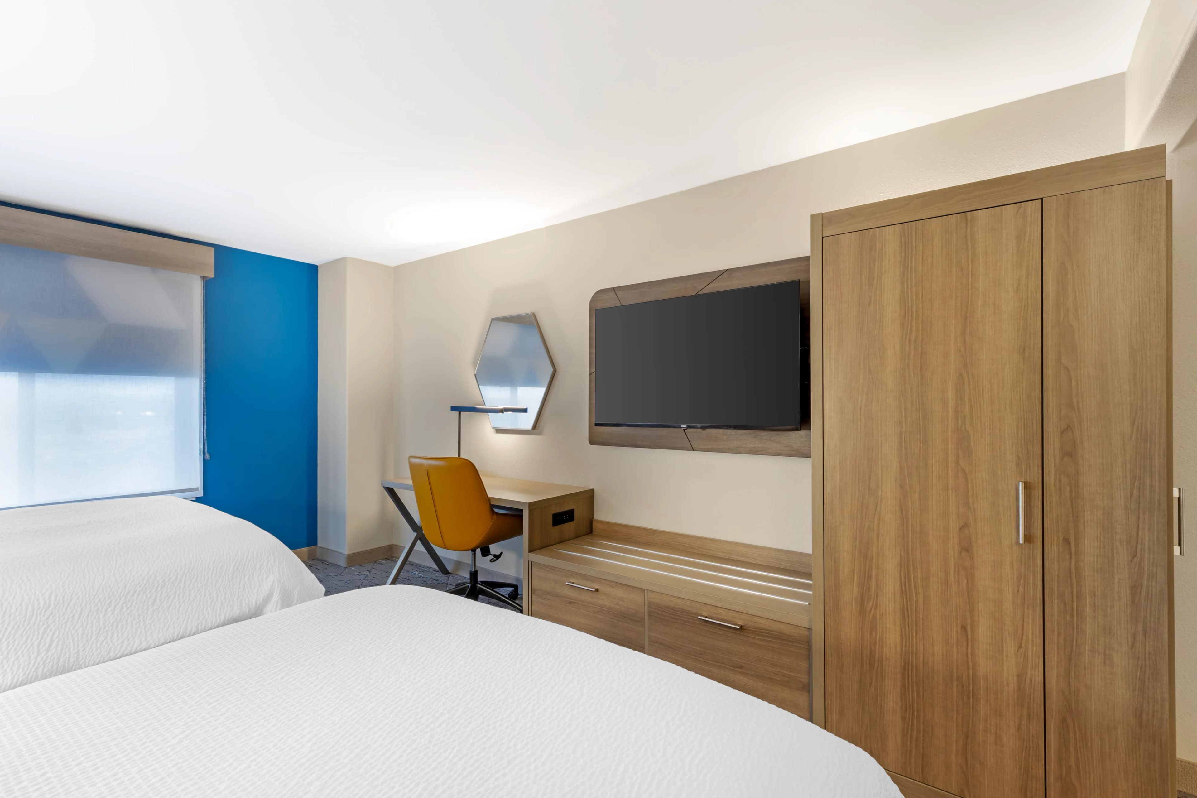 Holiday Inn Express & Suites Douglas — 40