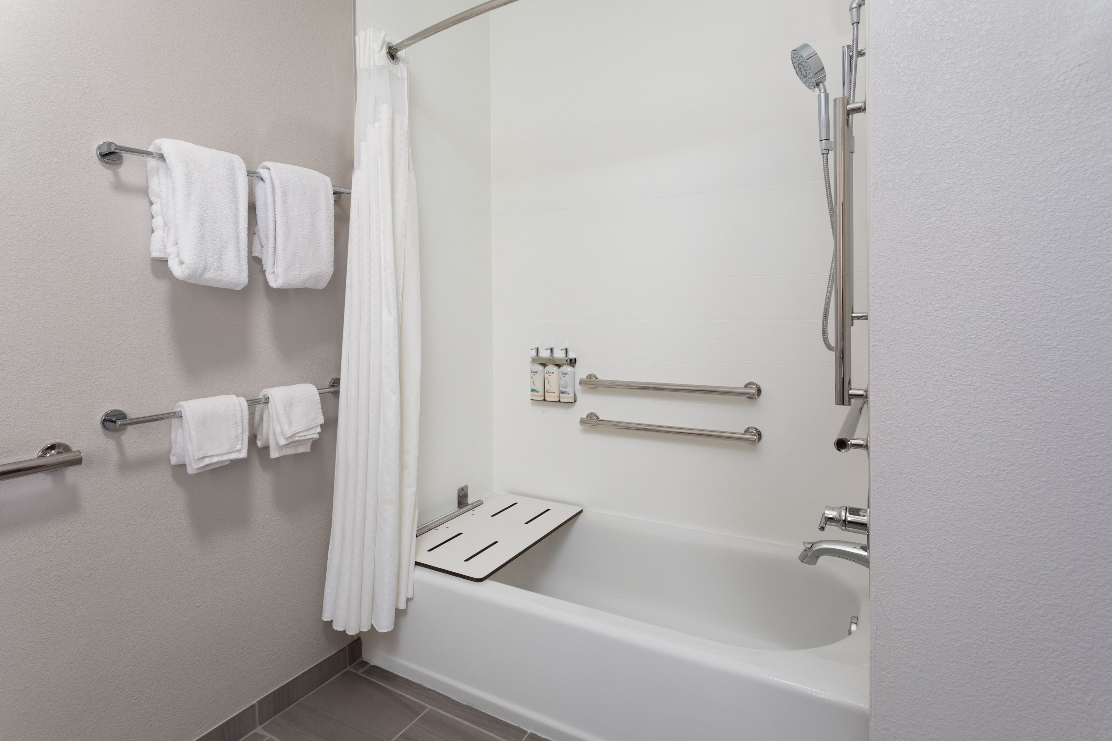 Holiday Inn Express & Suites Dubois - Image 2