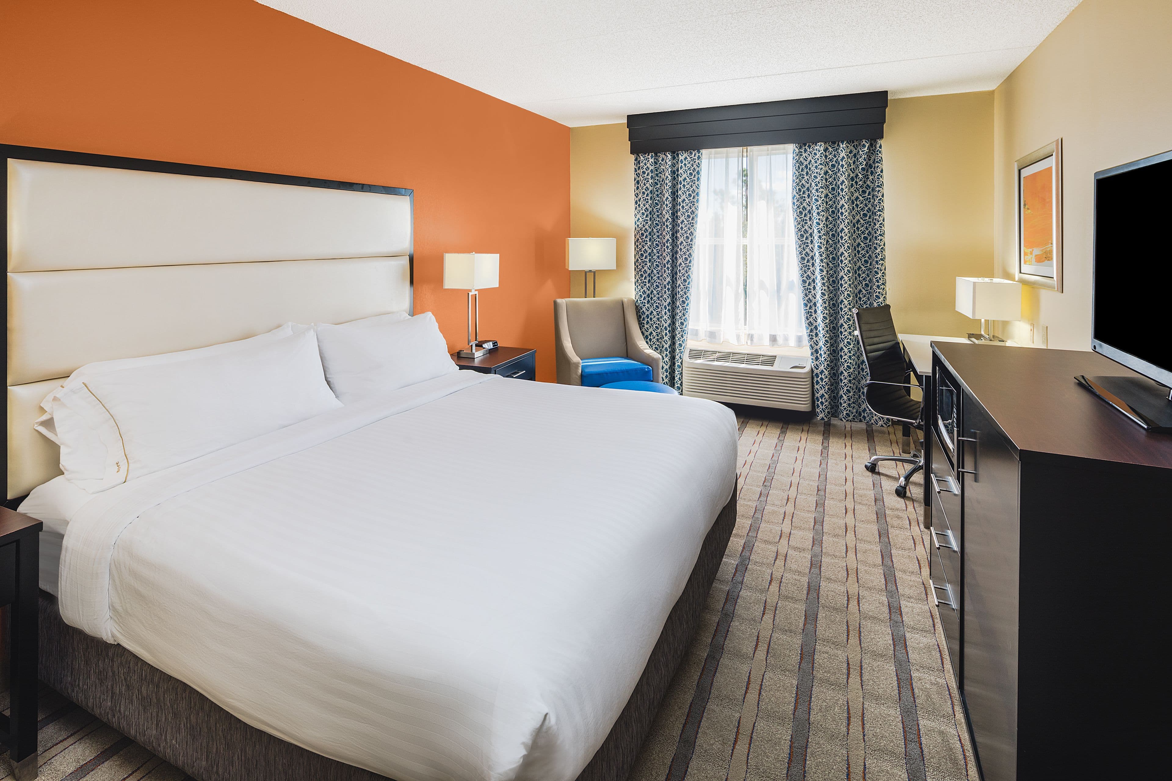 Holiday Inn Express & Suites Atlanta NE - Duluth - Image 2