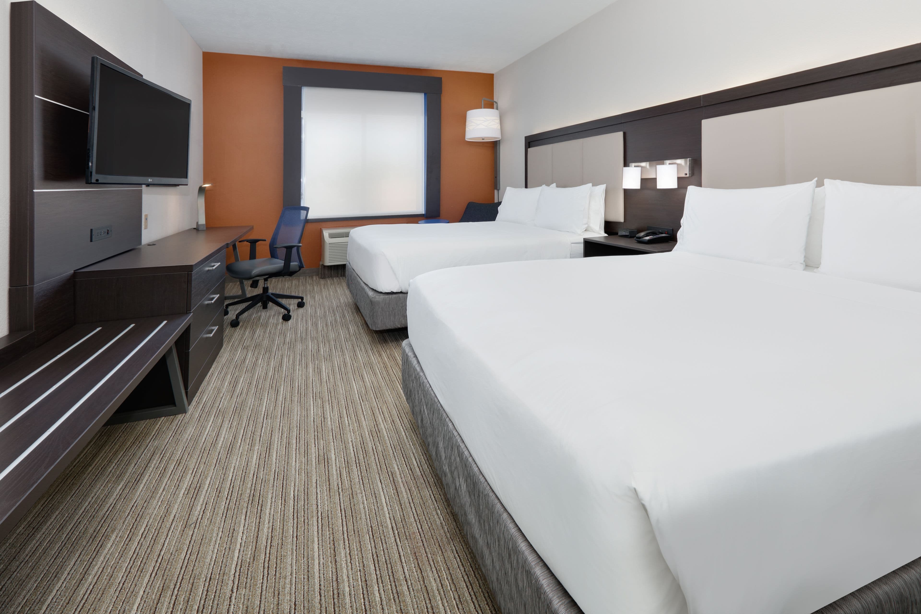 Holiday Inn Express & Suites Dallas - Duncanville — 10