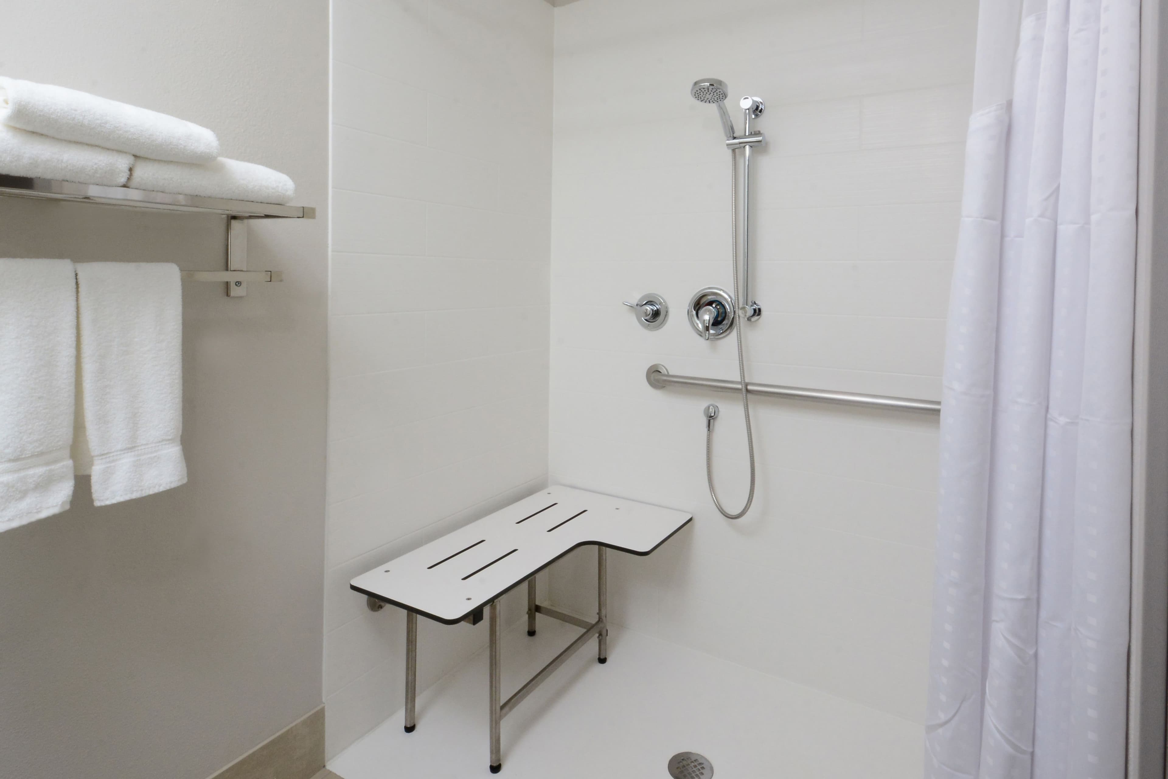 Holiday Inn Express & Suites Raleigh Durham Airport at RTP — 17