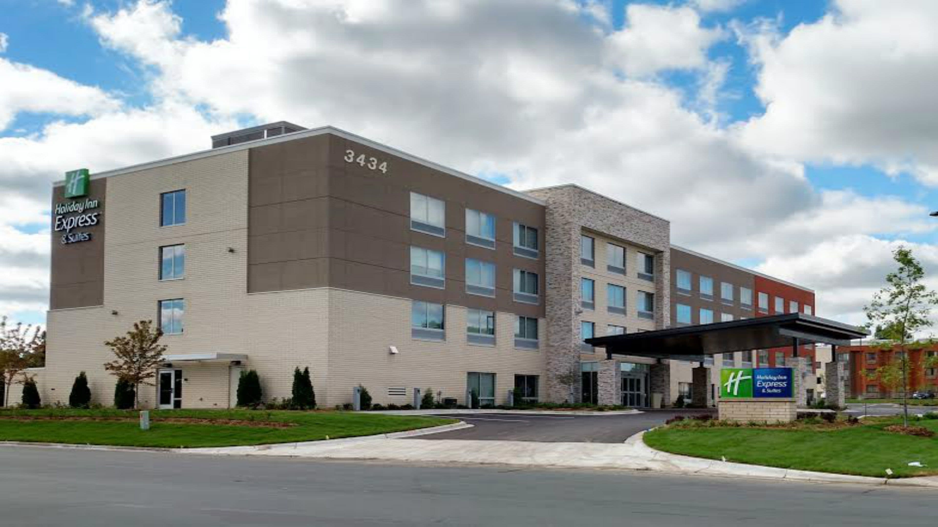 Holiday Inn Express & Suites Eagan - Minneapolis Area - Image 1