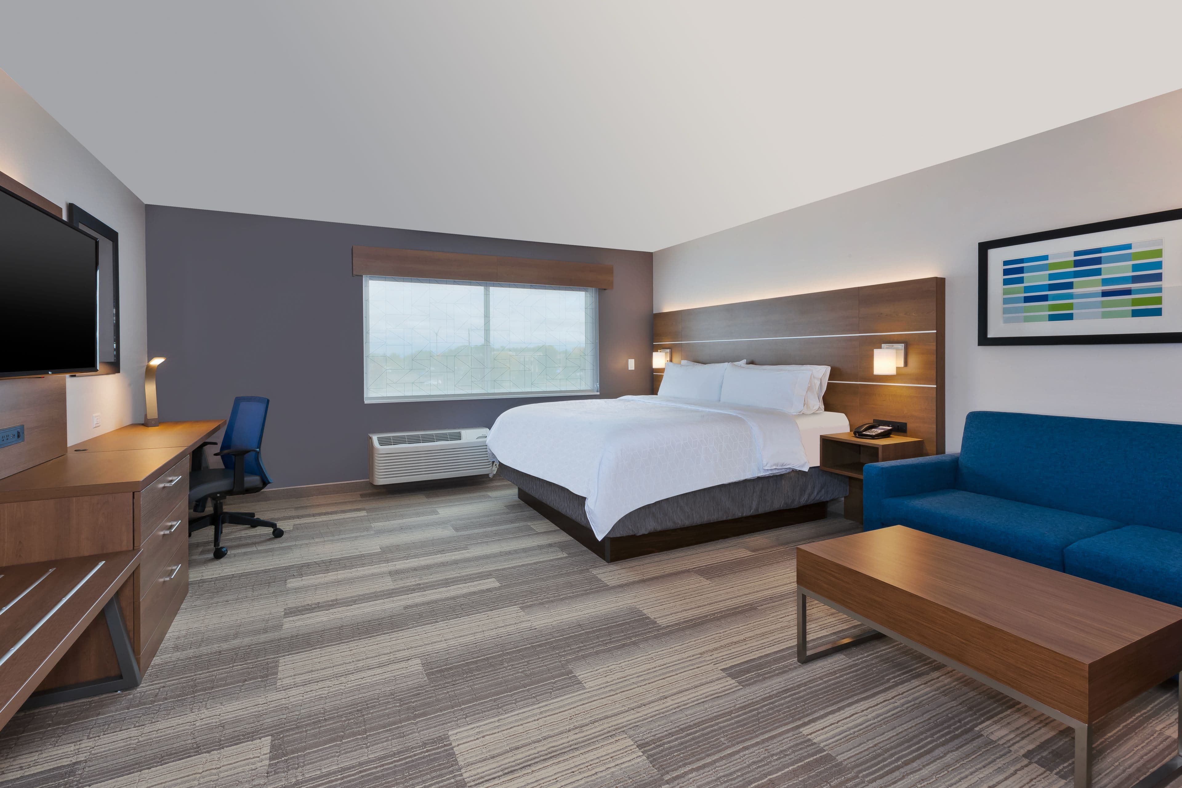 Holiday Inn Express & Suites Eau Claire West I-94 — 3